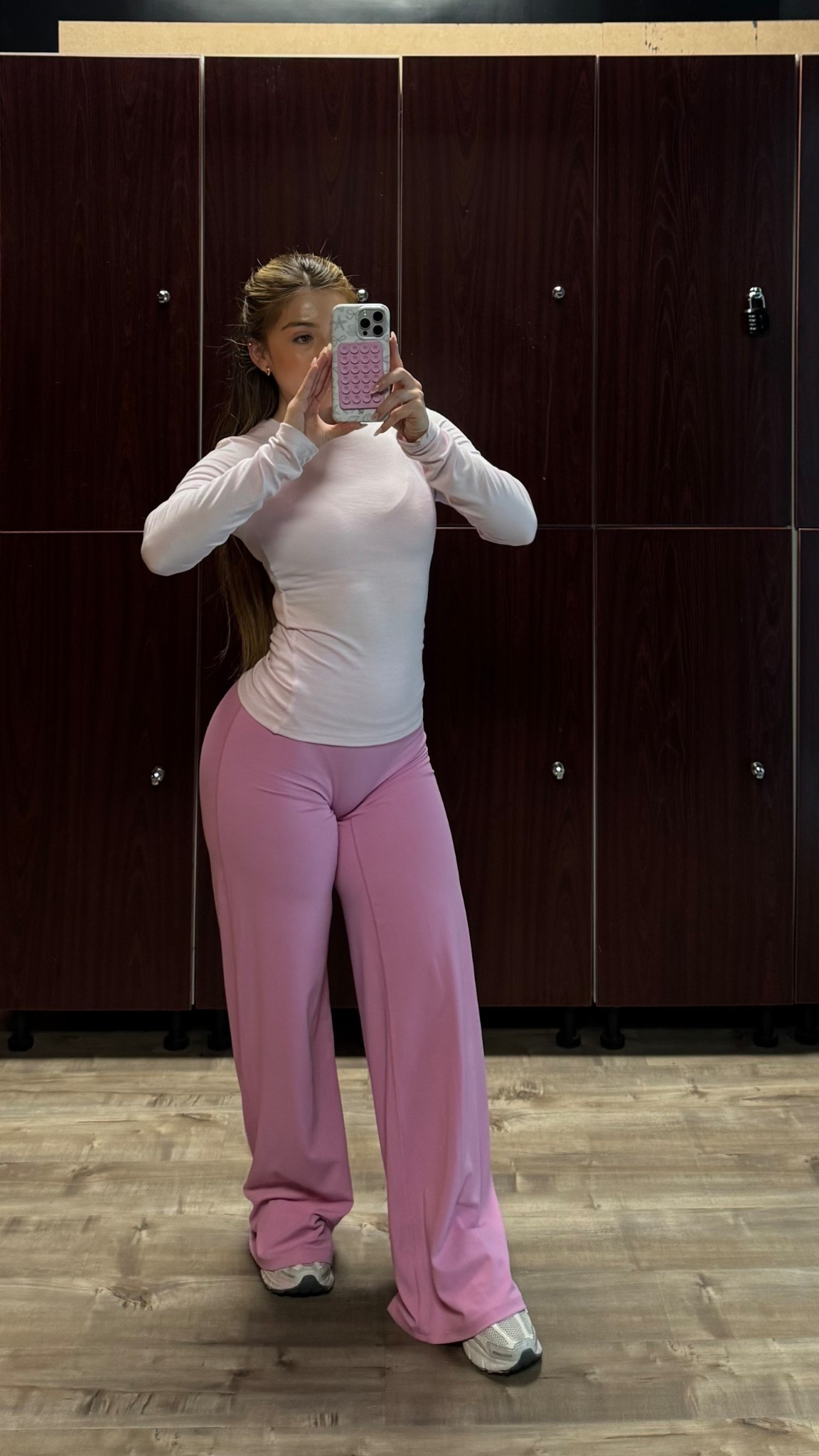 monochrome pink gym outfitt

#LTKootd #LTKActive #LTKfitnessgoals