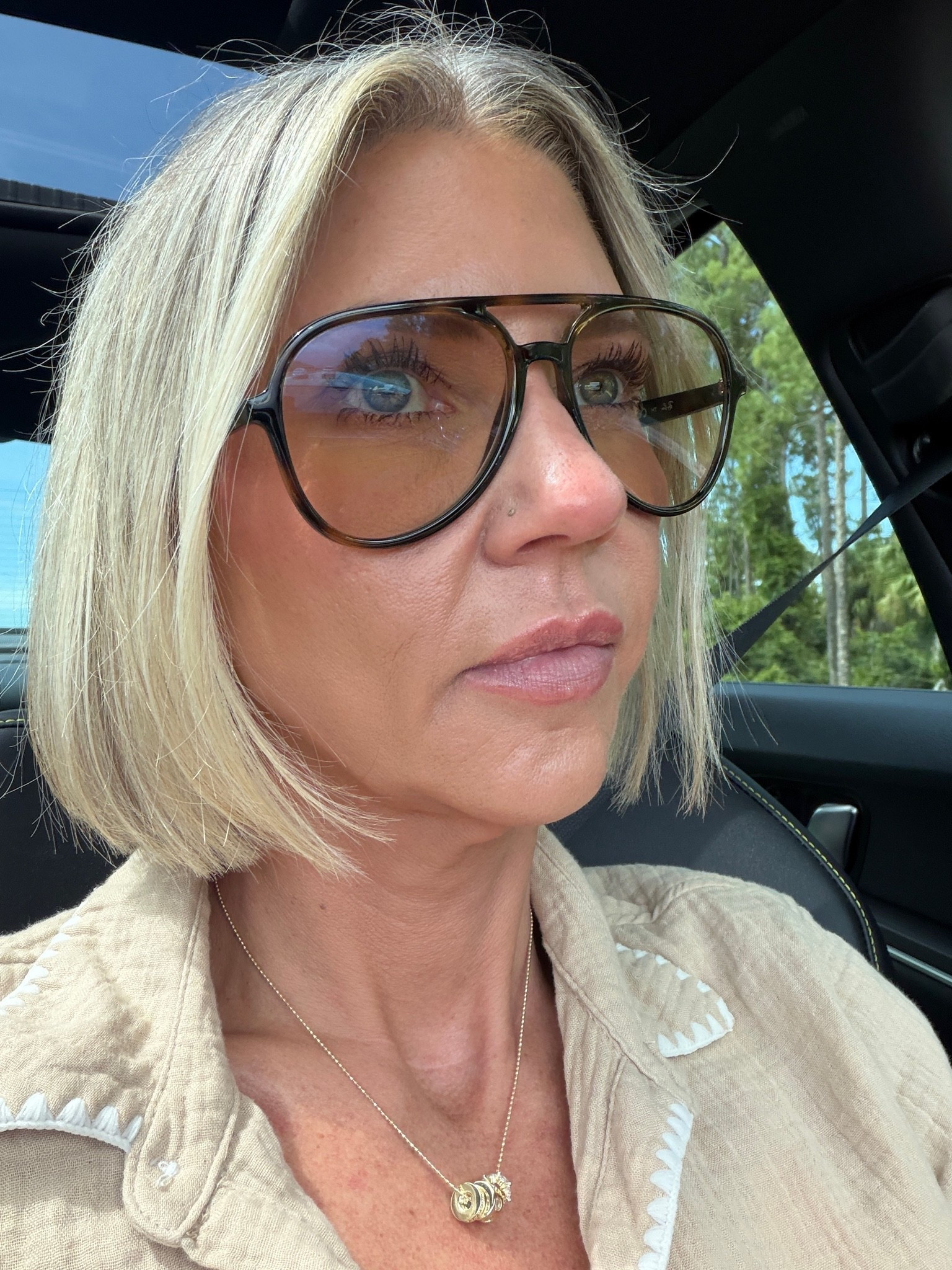 My Raybans

These are transition prescription lenses but you can get them as standard sunglasses as well.

#LTKOver40