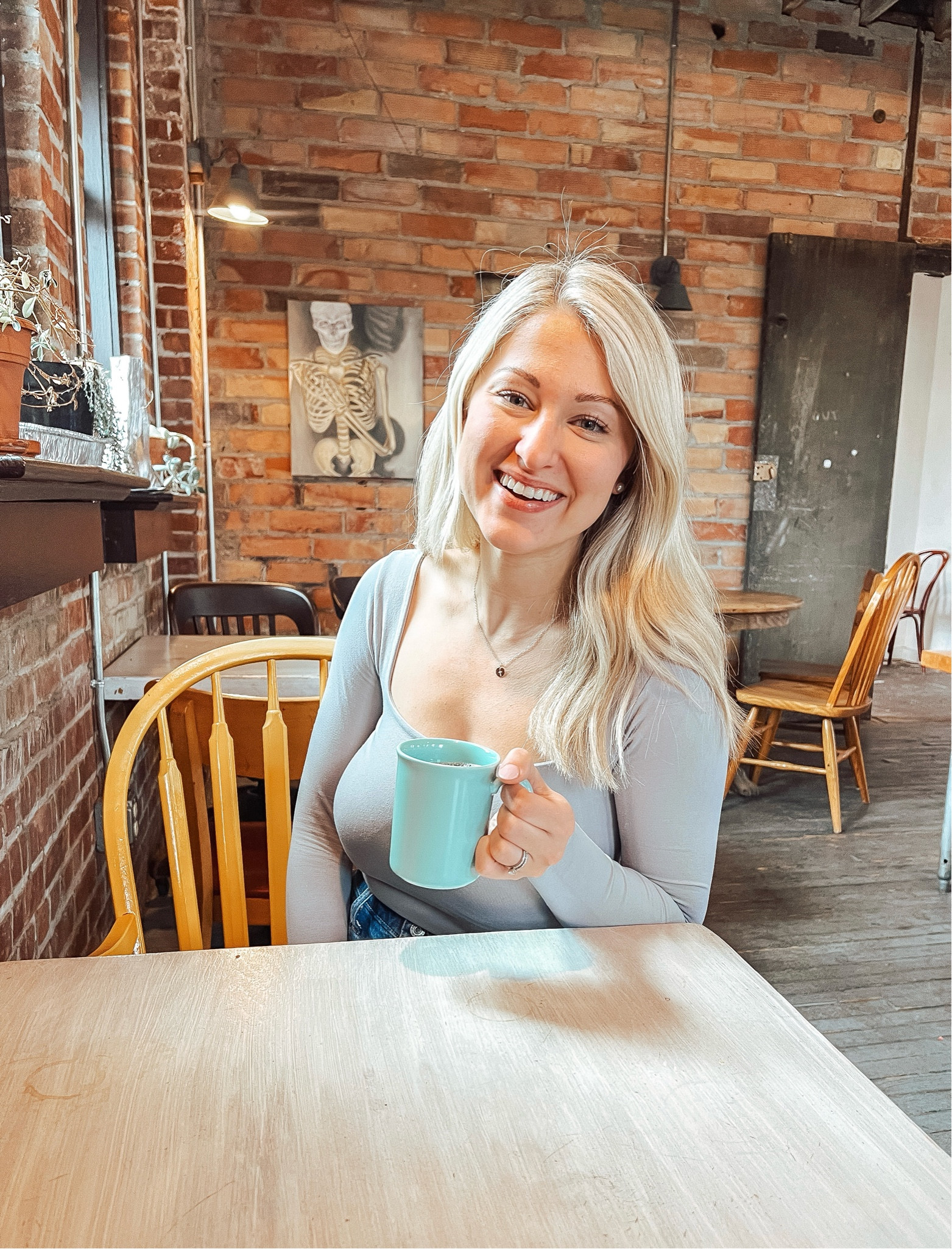 Free people clean lines long sleeve top - wearing a strapless bra
Abercrombie high rise relaxed jeans (25)