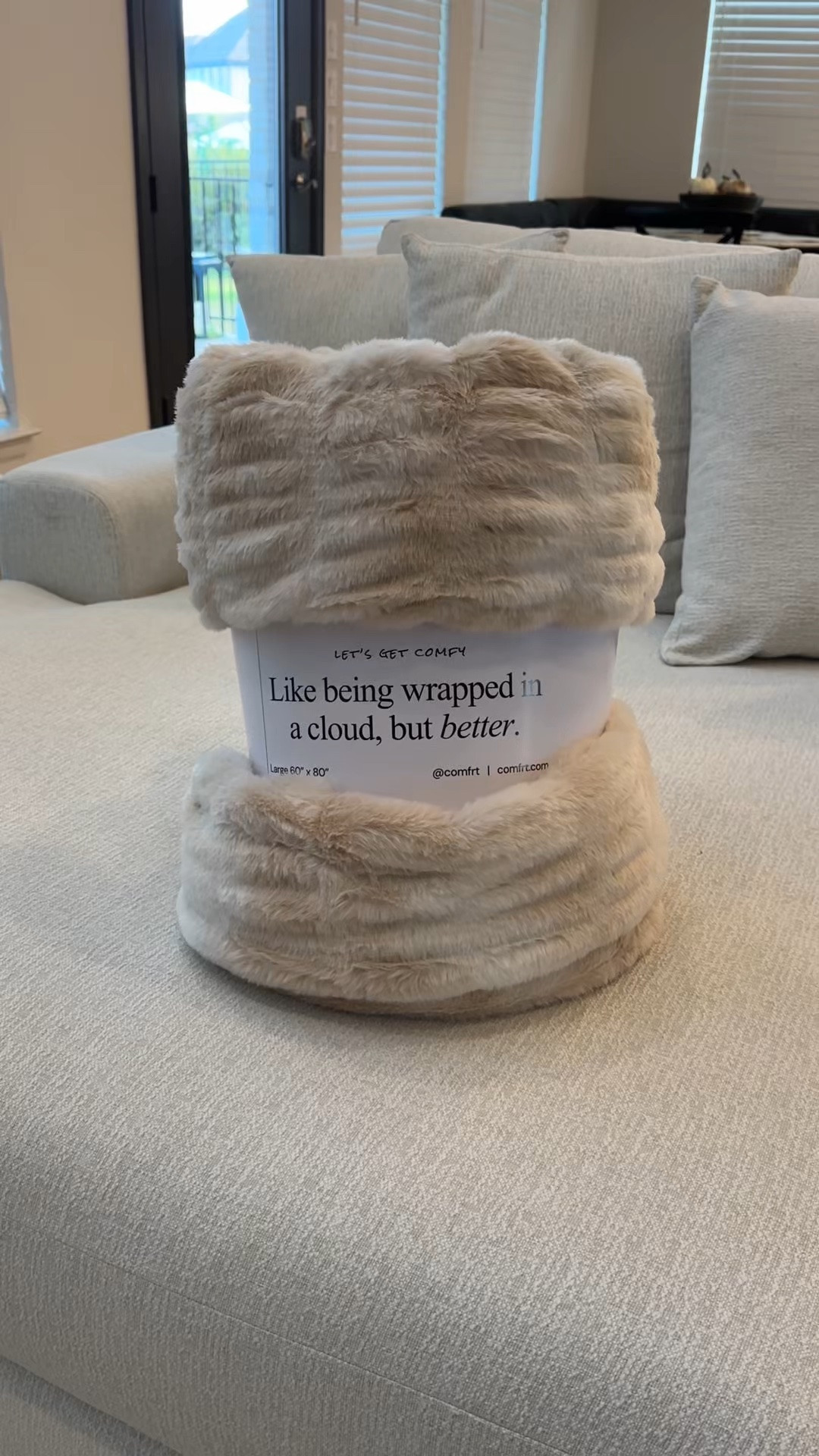 Comfrt cozy blanket I’m obsessed !! It’s also make a great gift for her for him anyone!! This is the color cappuccino in size large.

#LTKHome