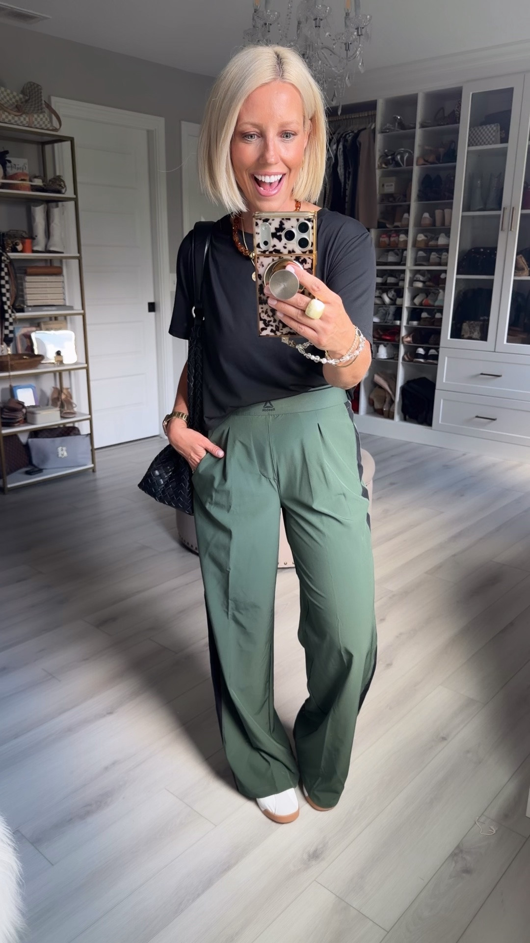 Top medium
Pants small
Shoes TTS

#LTKootd #LTKmomlife #LTKActive