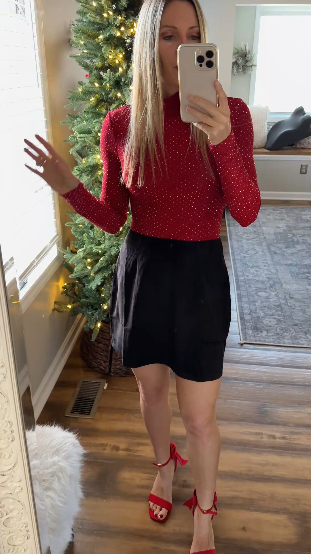 Amazon bodysuit , amazon fashion finds , amazon clothes , amazon outfits , amazon holiday outfits 

#LTKSeasonal #LTKPetite #LTKHoliday