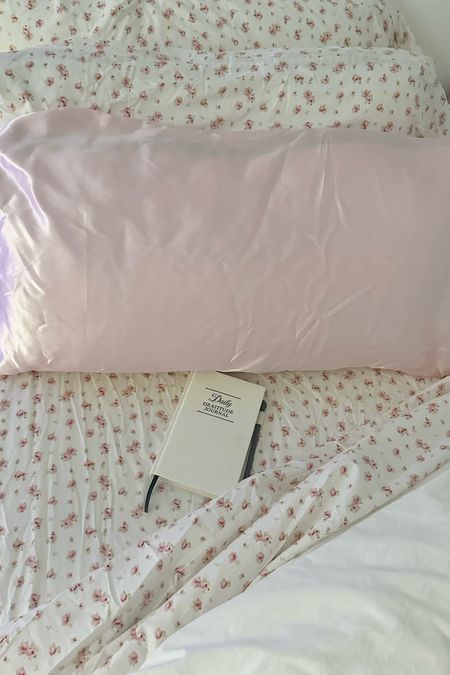 Spring bedding 
Floral sheet set
Girly bedding
Sayin pillow case
Gratitude journal 
Pinterest decor
Pinterest girl room 