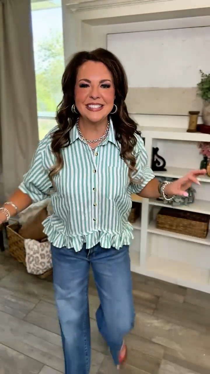 Ruffled Trim Button Down Top! 💚
@chyrii #springfashion #shirt

#LTKootd