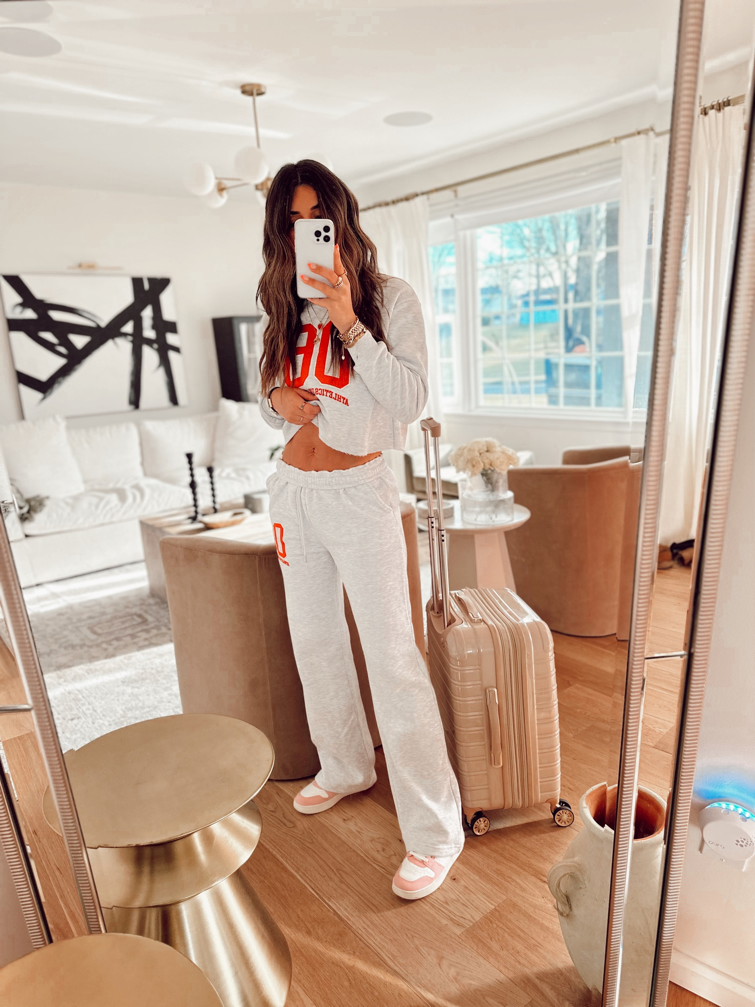 Airport outfit 
Comfy travel look