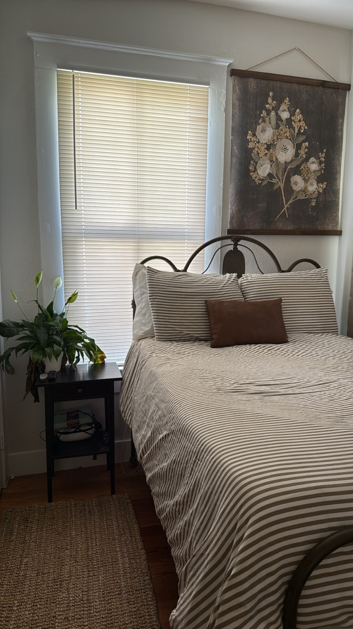 Nice and clean guest bedroom 🫶🏻 this mattress topper is sooooooooo good! 

#LTKHome