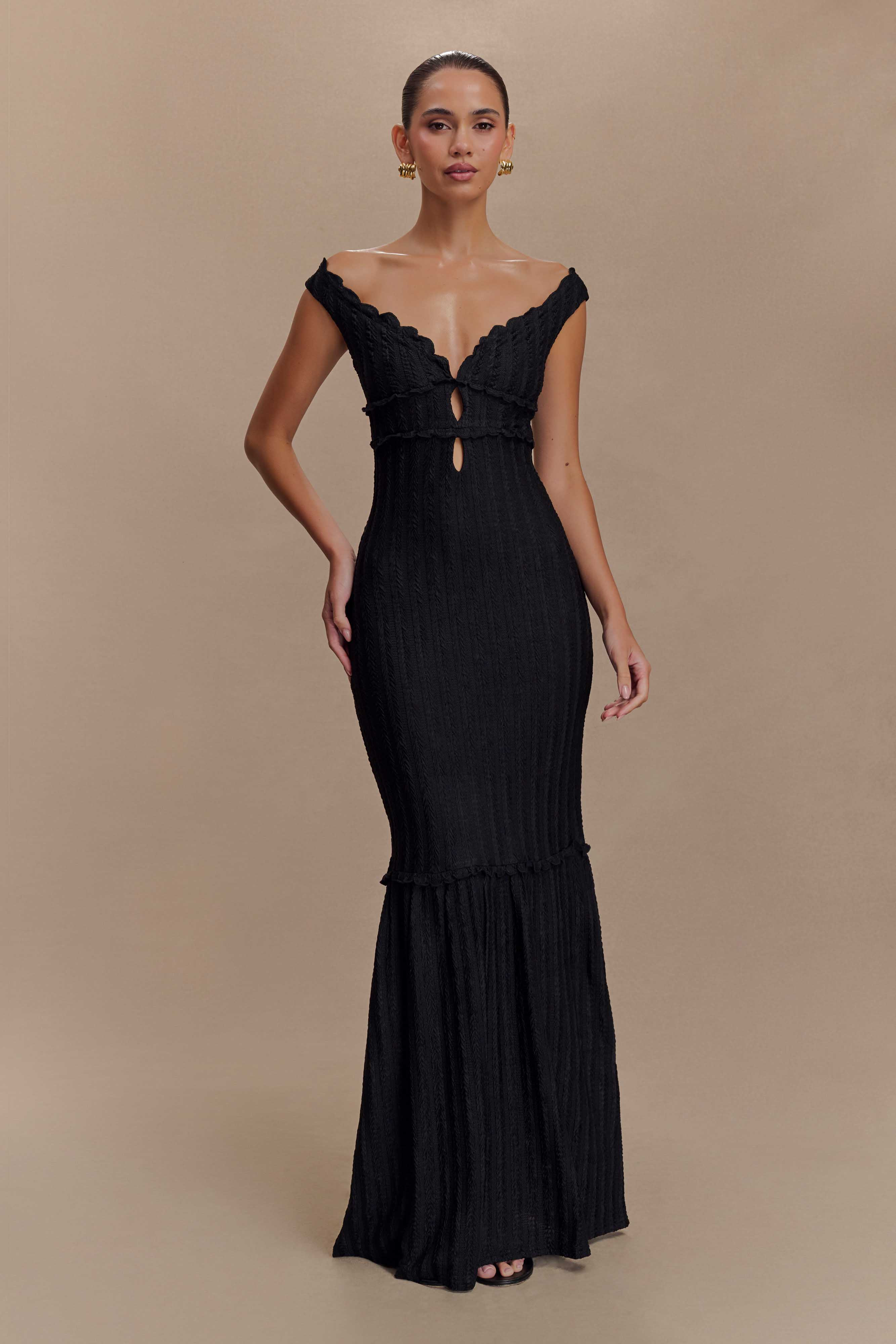 Natalie Off Shoulder Maxi Dress - Black | MESHKI US