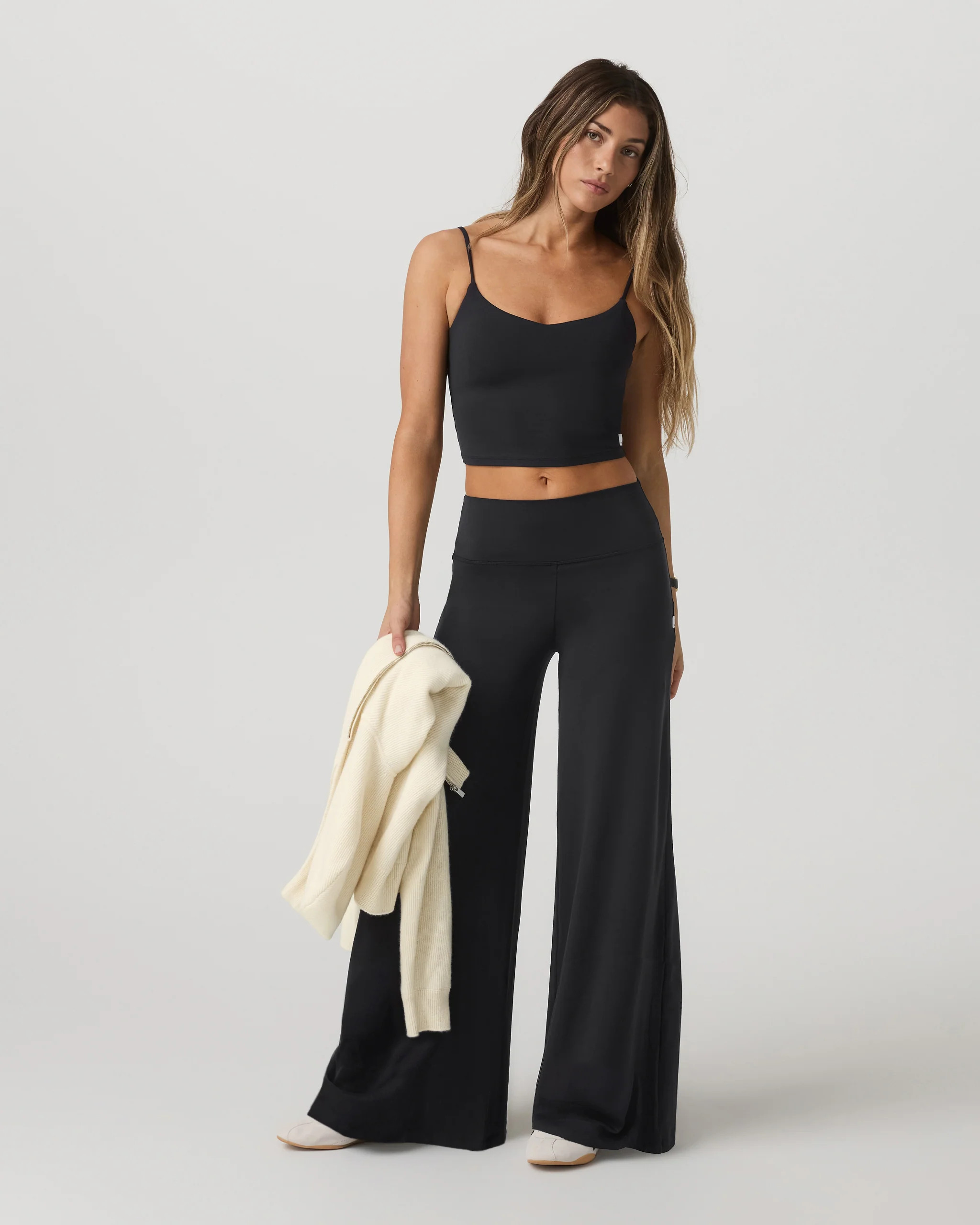 Halo Easy Wideleg Pant - Short | Vuori Clothing (US & Canada)