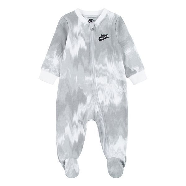 Baby Girl Nike Printed Club Sleep & Play | Kohl's