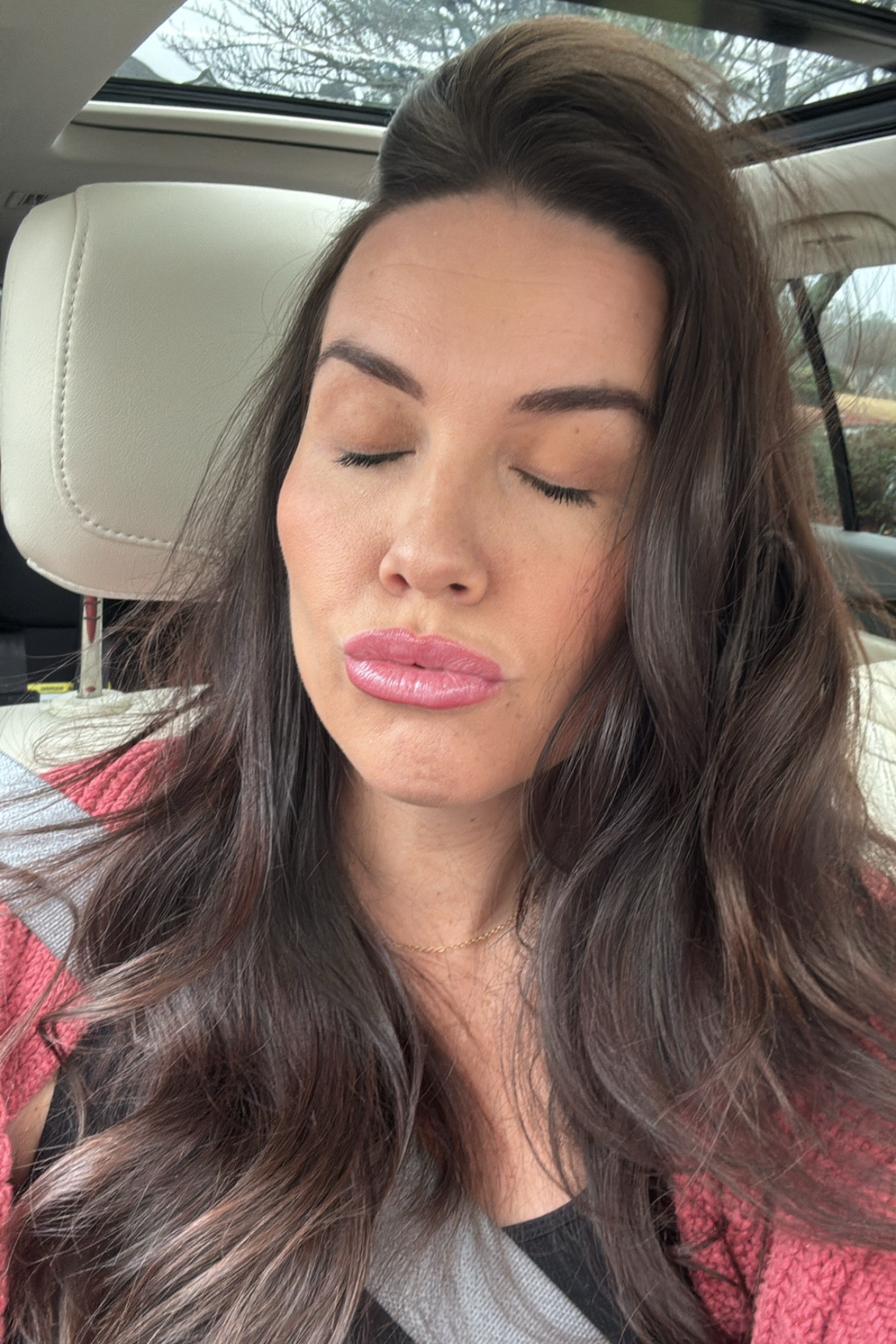 Lip stain, comes on blue (I topped with my fave lip gloss) 

Color: beautiful 