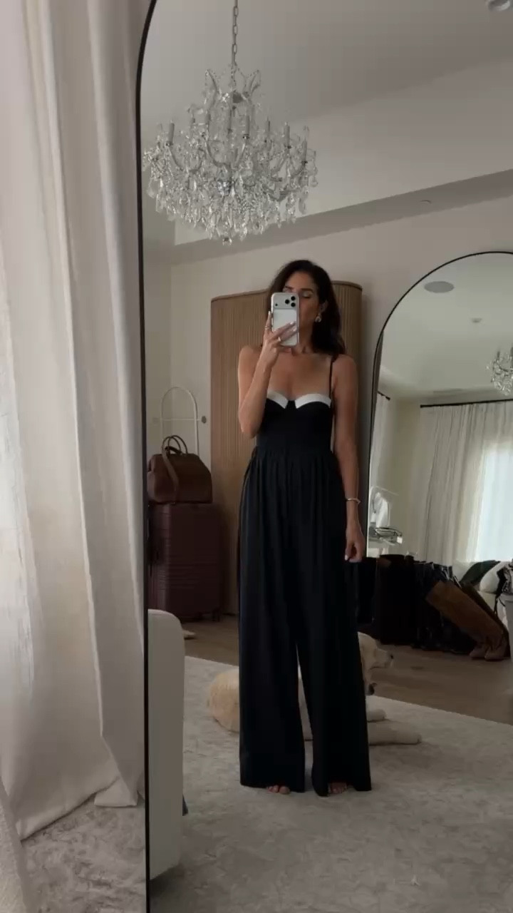 New swimsuit I just picked up. I also own these pants in a bright orange but had to get them in black as well 🙌🏼 I’m just shy of 5-7” wearing the size XS pants #stylinbyaylin #aylin #vacation #swim

#LTKSeasonal #LTKootd #LTKTravel