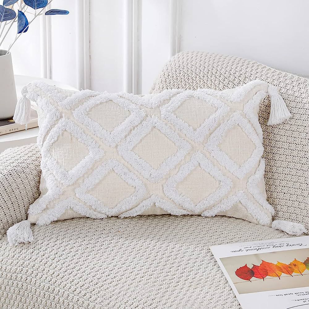 PANOD Super Soft Farmhouse Decorative Plush Throw Pillow Covers 12 x 20 White,Solid Diamond Patte... | Amazon (CA)