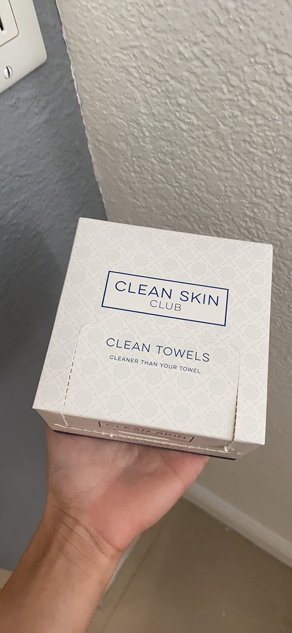 Clean Skin Club Clean Towels™, 100% USDA Biobased Dermatologist Approved Face Towel, Disposable Clinically Tested Face Towelette, Facial Washcloth, Ultra Soft Makeup Remover Dry Wipes, 1 pack, 25 ct | Amazon (US)