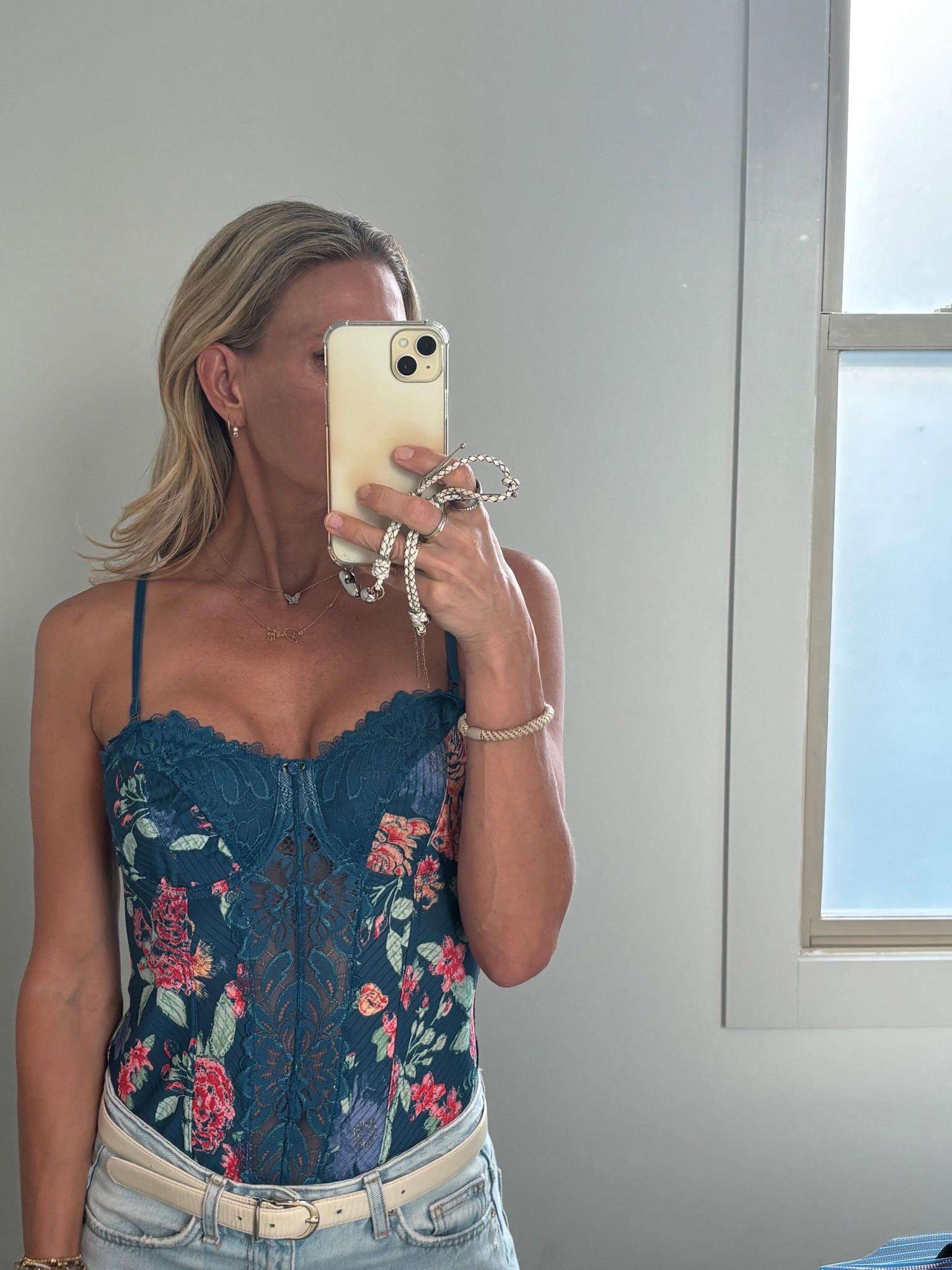 Bodysuit and denim…done and done

#LTKFestival #LTKootd