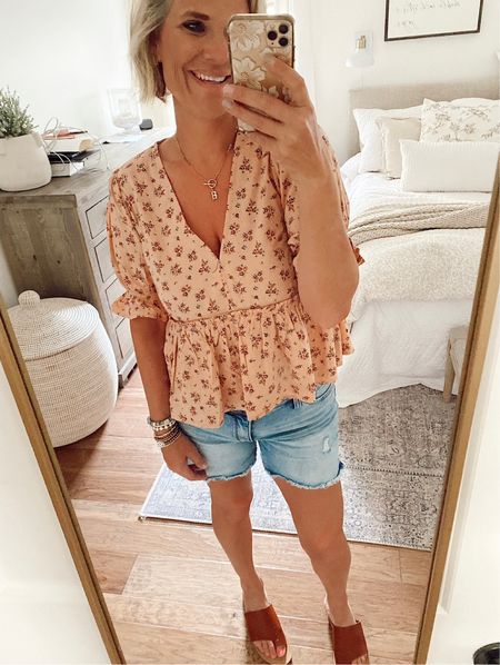 ON SALE!! My favorite madewell jean shorts!!

#LTKbeauty #LTKxMadewell #LTKstyletip