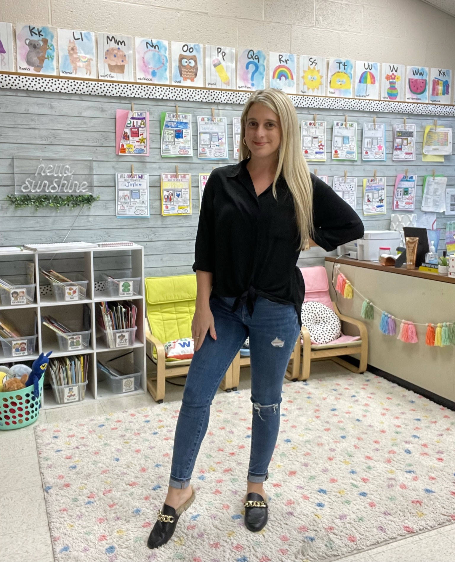 Casual work outfit. These shoes make the whole outfit. They are so comfortable like slippers but acceptable to rock to work. Comfort and cute for the win. Your feet will thank you with these bad boys. 

#LTKunder100 #LTKunder50 #LTKSeasonal