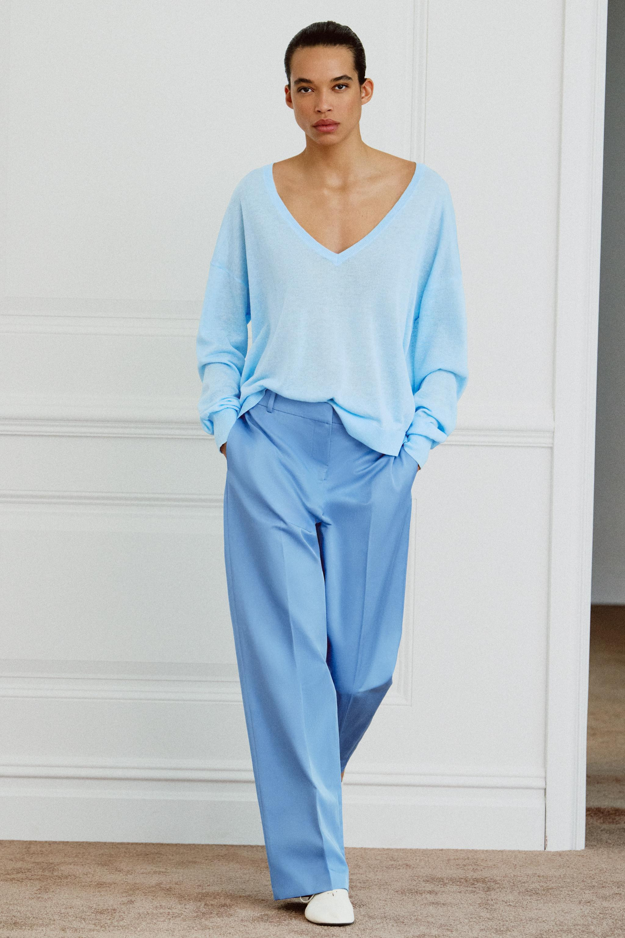 FINE KNIT V-NECK JUMPER | Zara UK