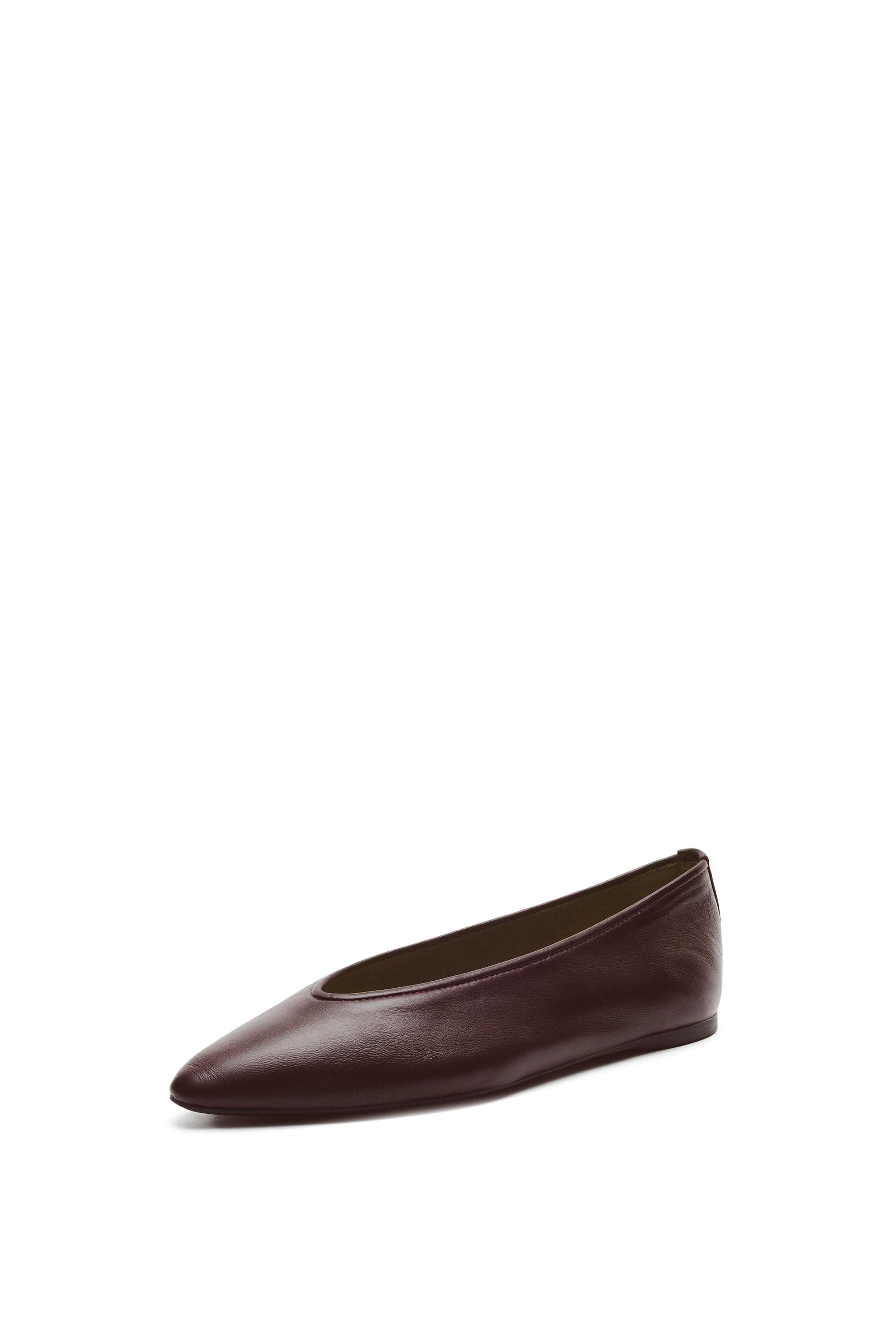 Soft leather pointed toe ballerina - BURGUNDY | Massimo Dutti UK