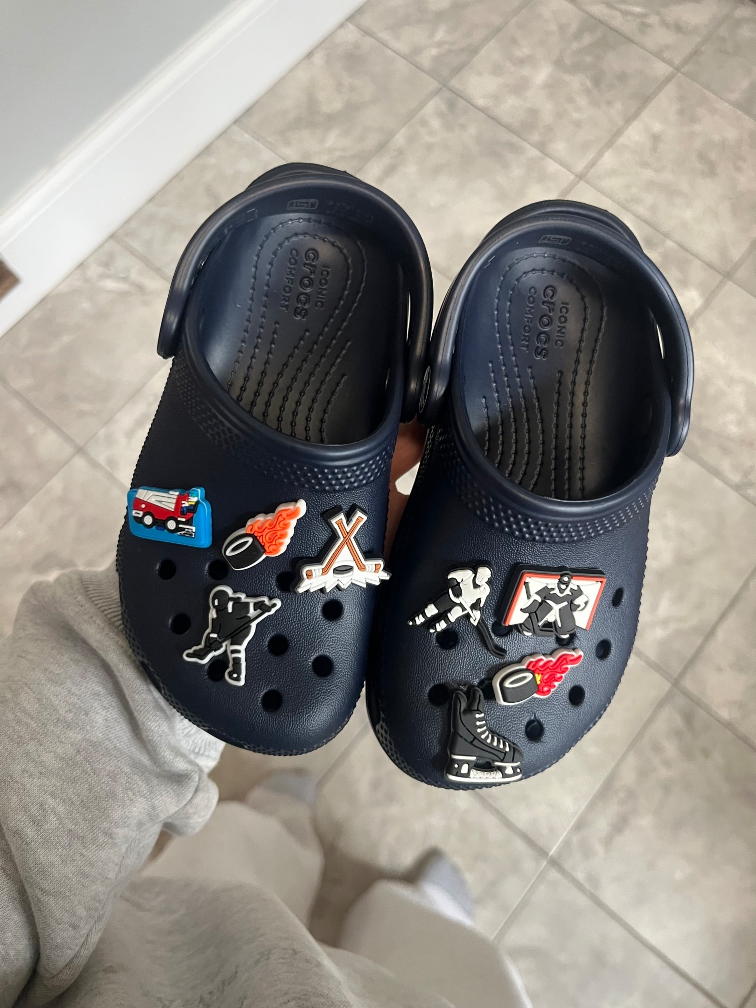 Hockey croc charms 🏒

Kids shoes


#LTKShoeCrush #LTKKids #LTKFamily