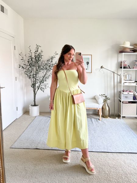 Easy dresses for summer 🍋✨
Wearing a medium but need a small- size down in dress!


#LTKmidsize #LTKSeasonal