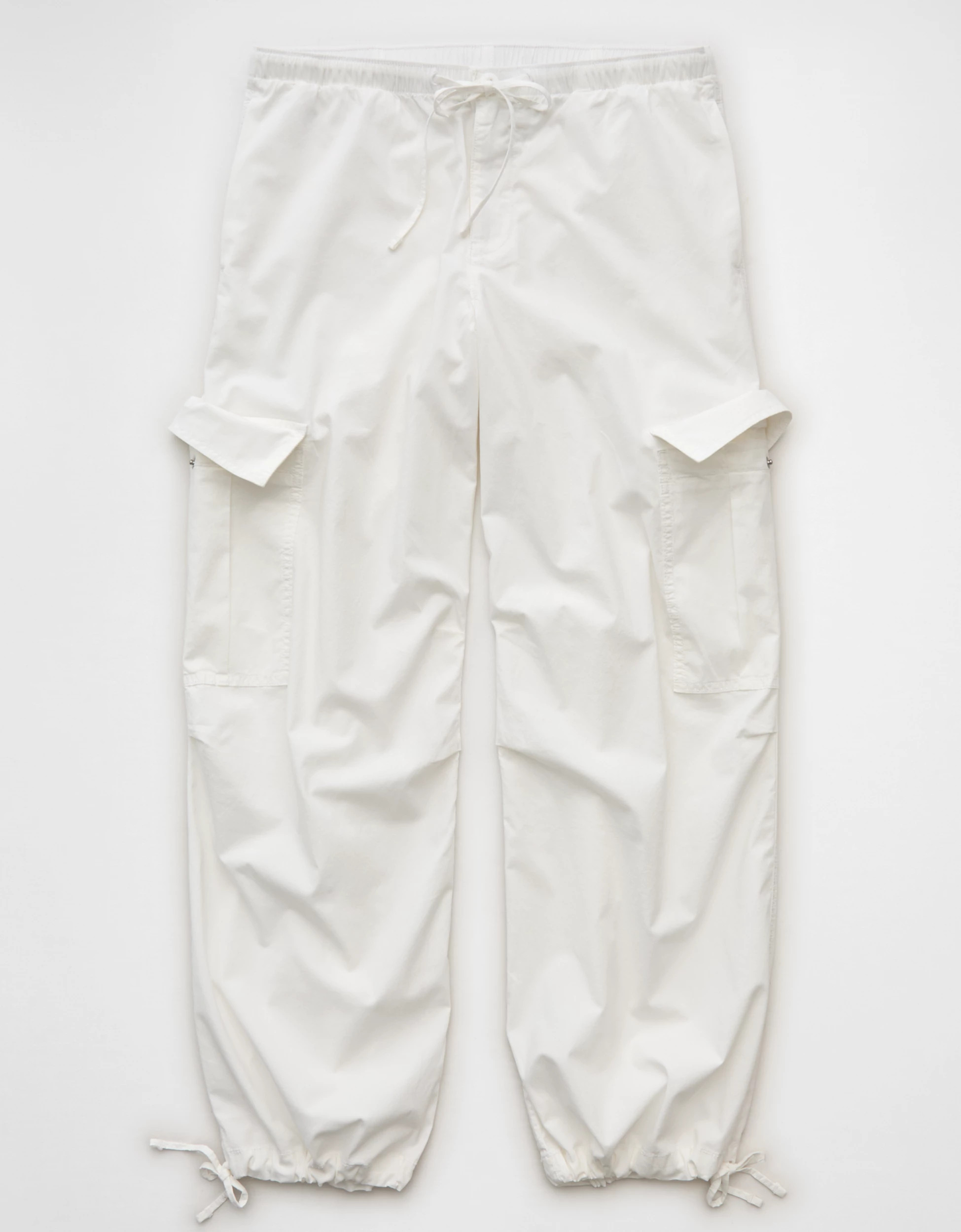 AE Low-Rise Baggy Cargo Parachute Pant | American Eagle Outfitters (US & CA)