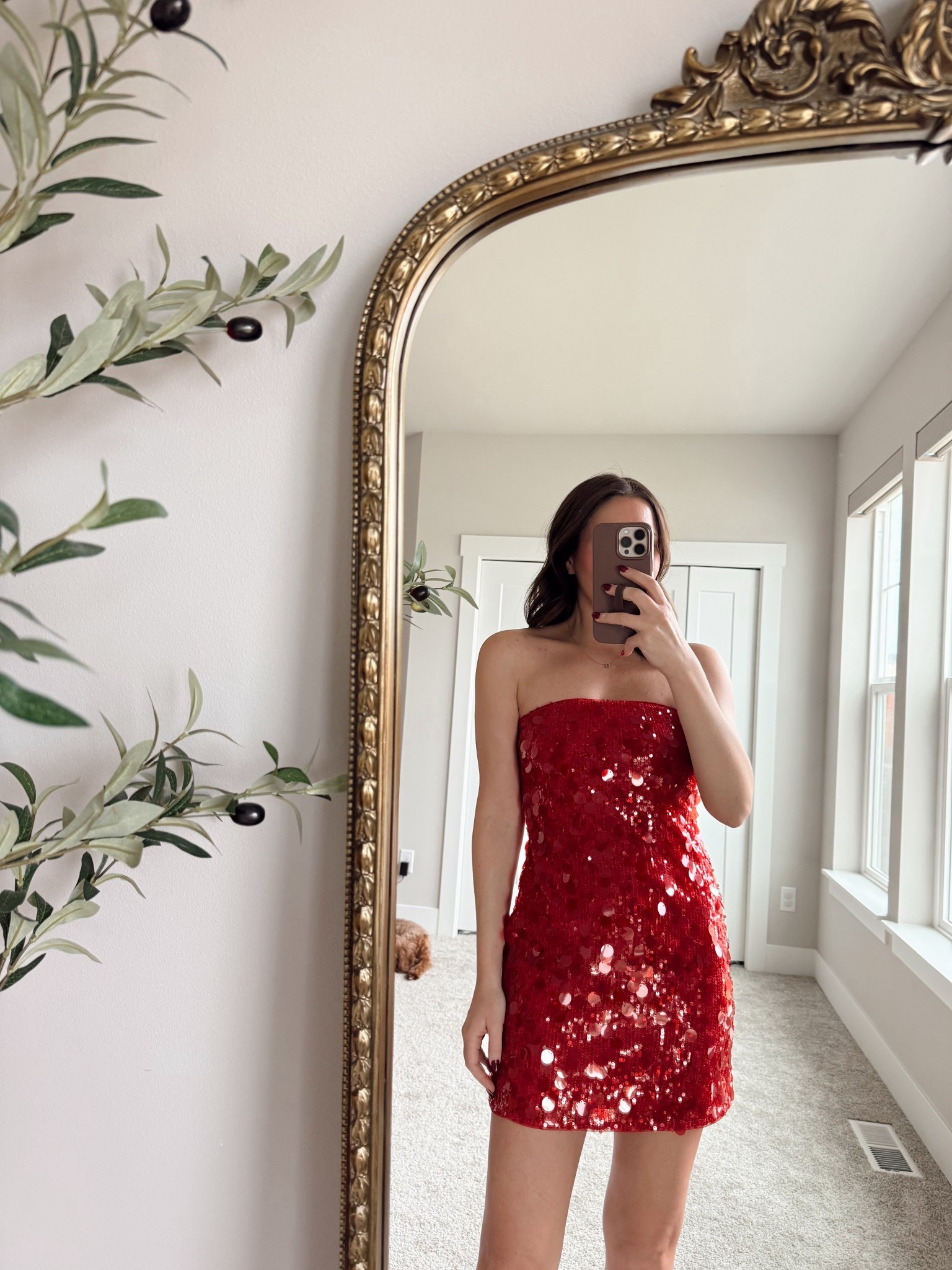 This holiday dress 😍 currently on major sale! Has built in shorts and removable straps!

Holiday style | Abercrombie finds | sequin mini | nye 

#LTKHoliday