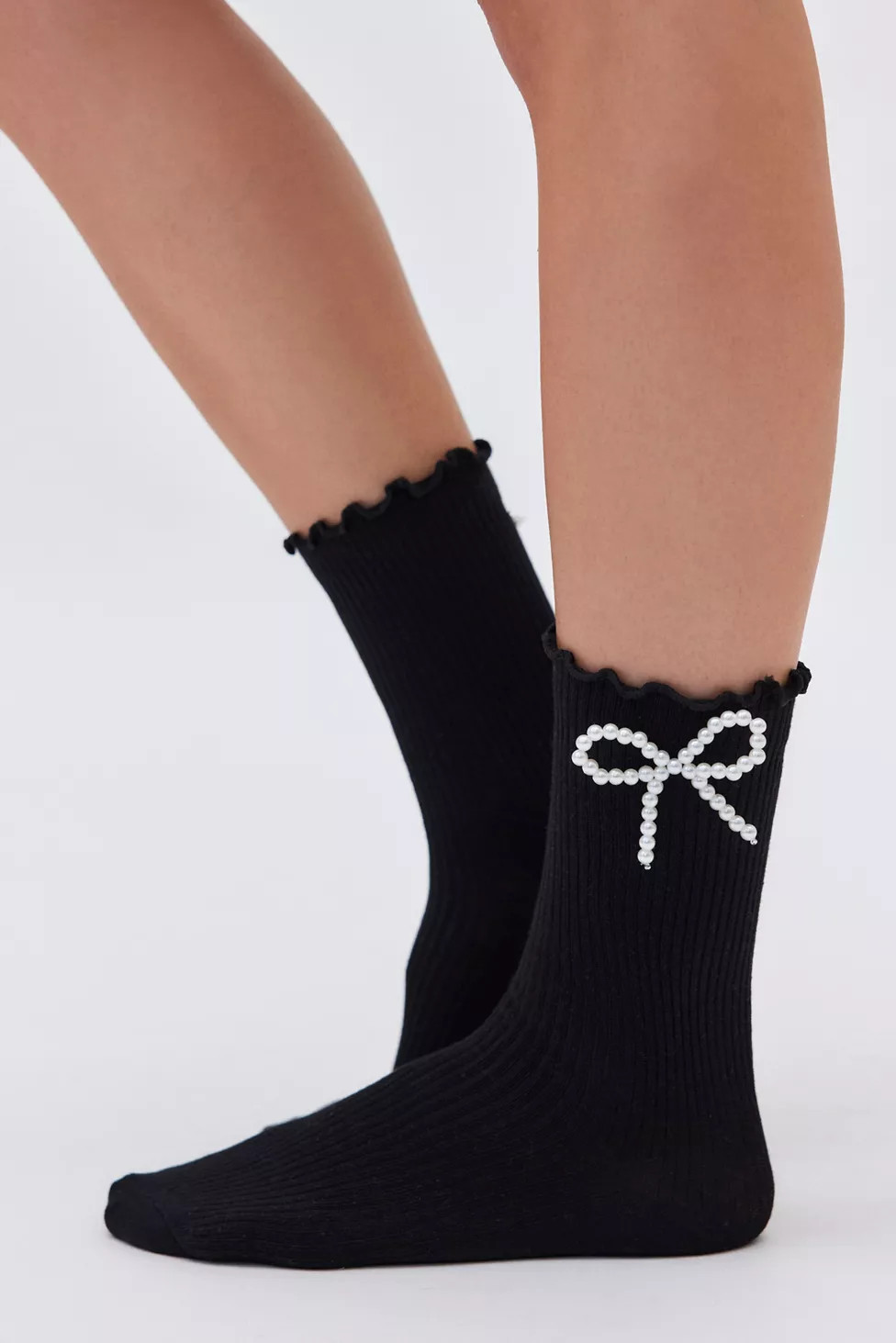Pearl Bow Ribbed Sock | Urban Outfitters (US and RoW)