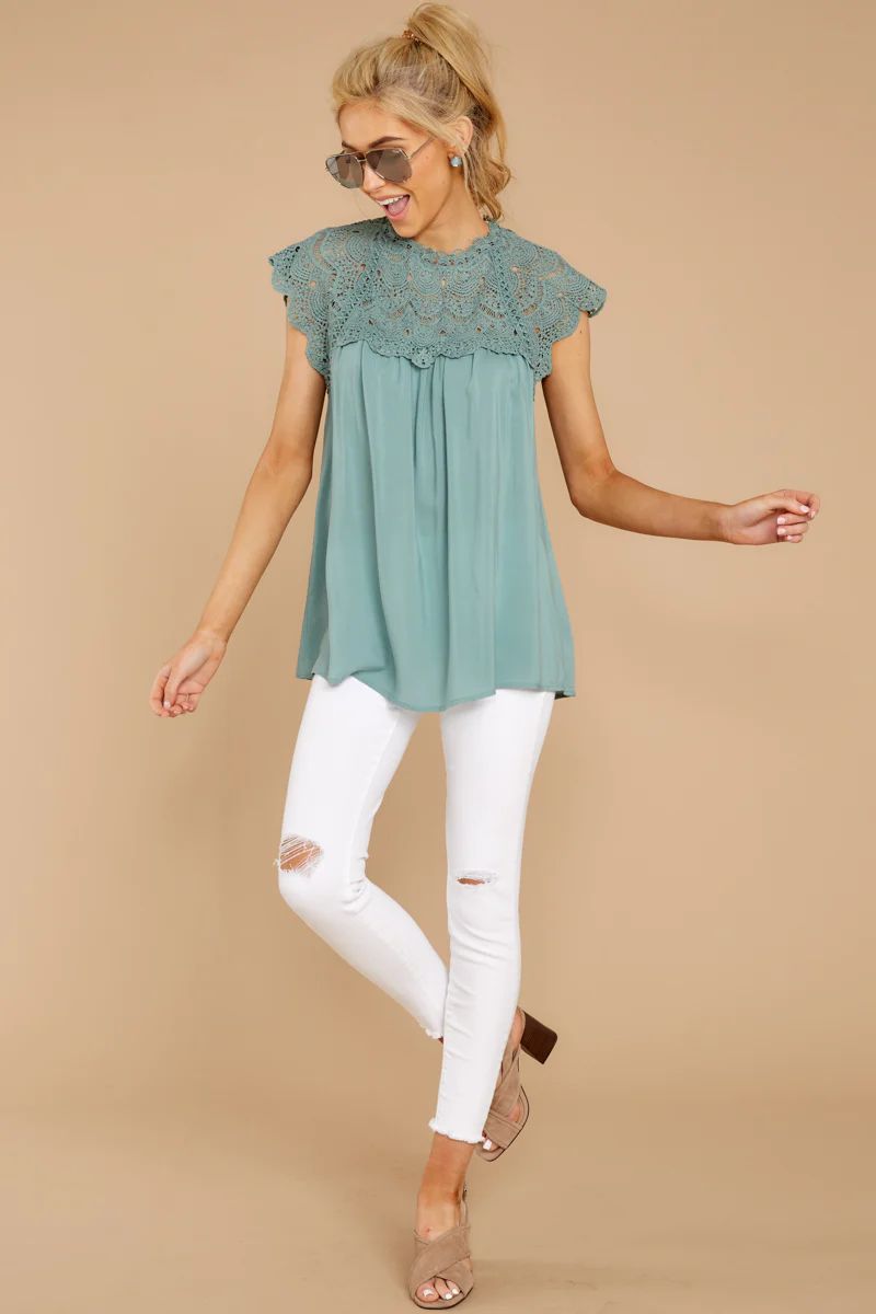 Remember This Seafoam Top | Red Dress 