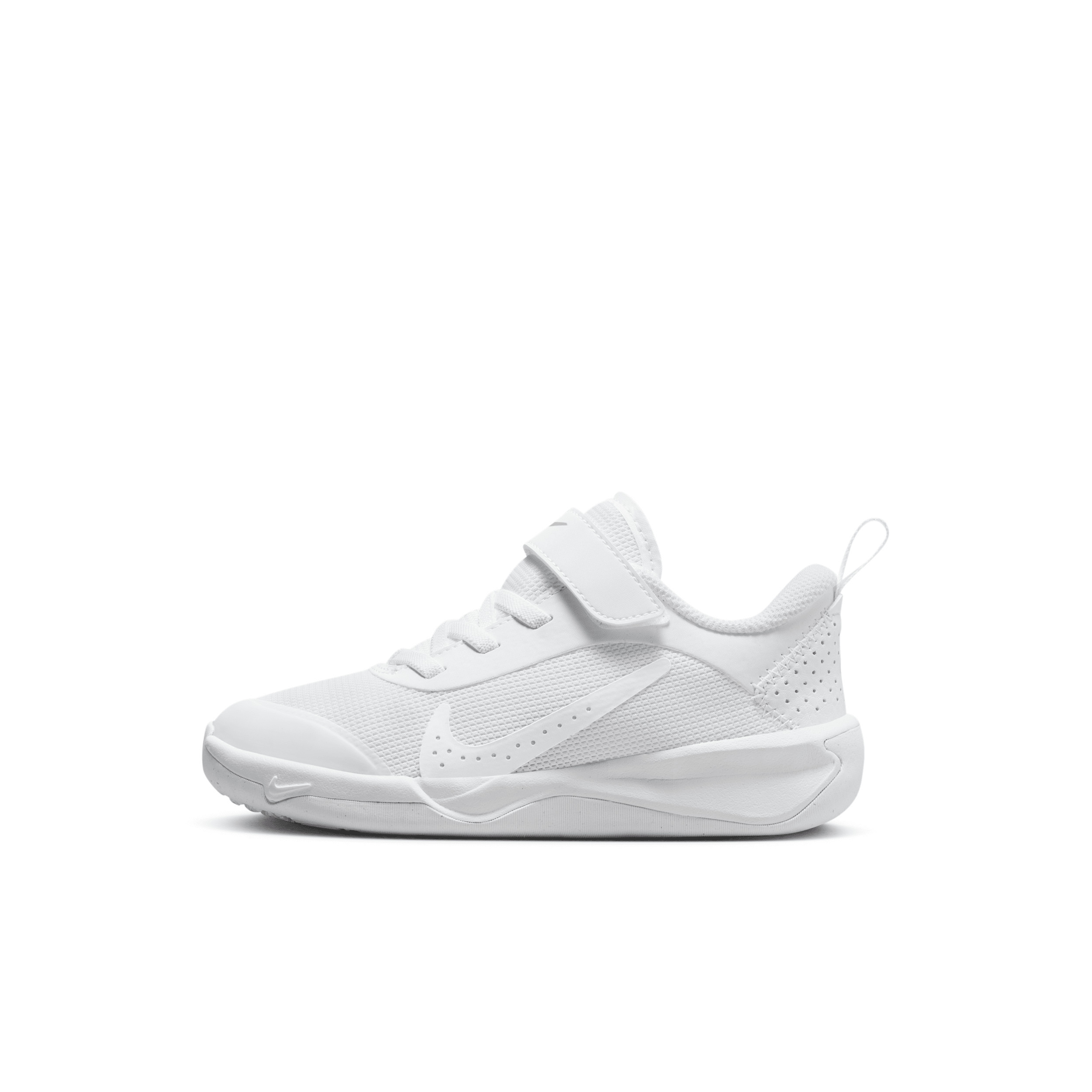 Nike Omni Multi-Court Little Kids' Shoes in White | DM9026-100 | Nike (US)
