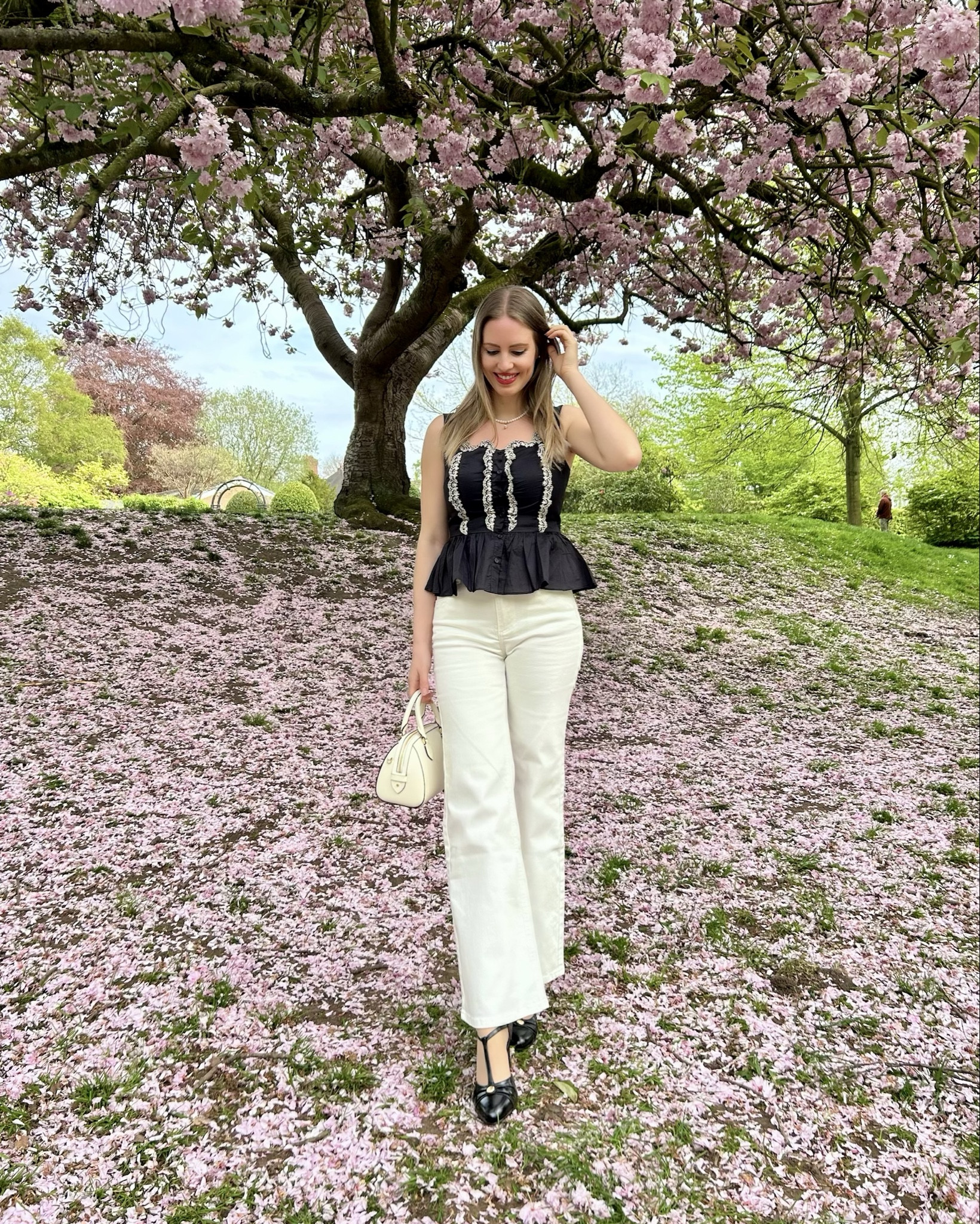Bloom as if you want to make the whole world beautiful 🌸💕

In love with this spring look in collaboration with @topvintage_boutique @topvintage_store AD They have the most gorgeous collection of vintage-inspired high-quality clothing, shoes and accessories 🌹

Top, jeans & leather heels received from @topvintage_boutique AD

#topvintagestyle #vintage #vintagefashion #springfashion #nature

#LTKsale #LTKuk #LTKstyletip