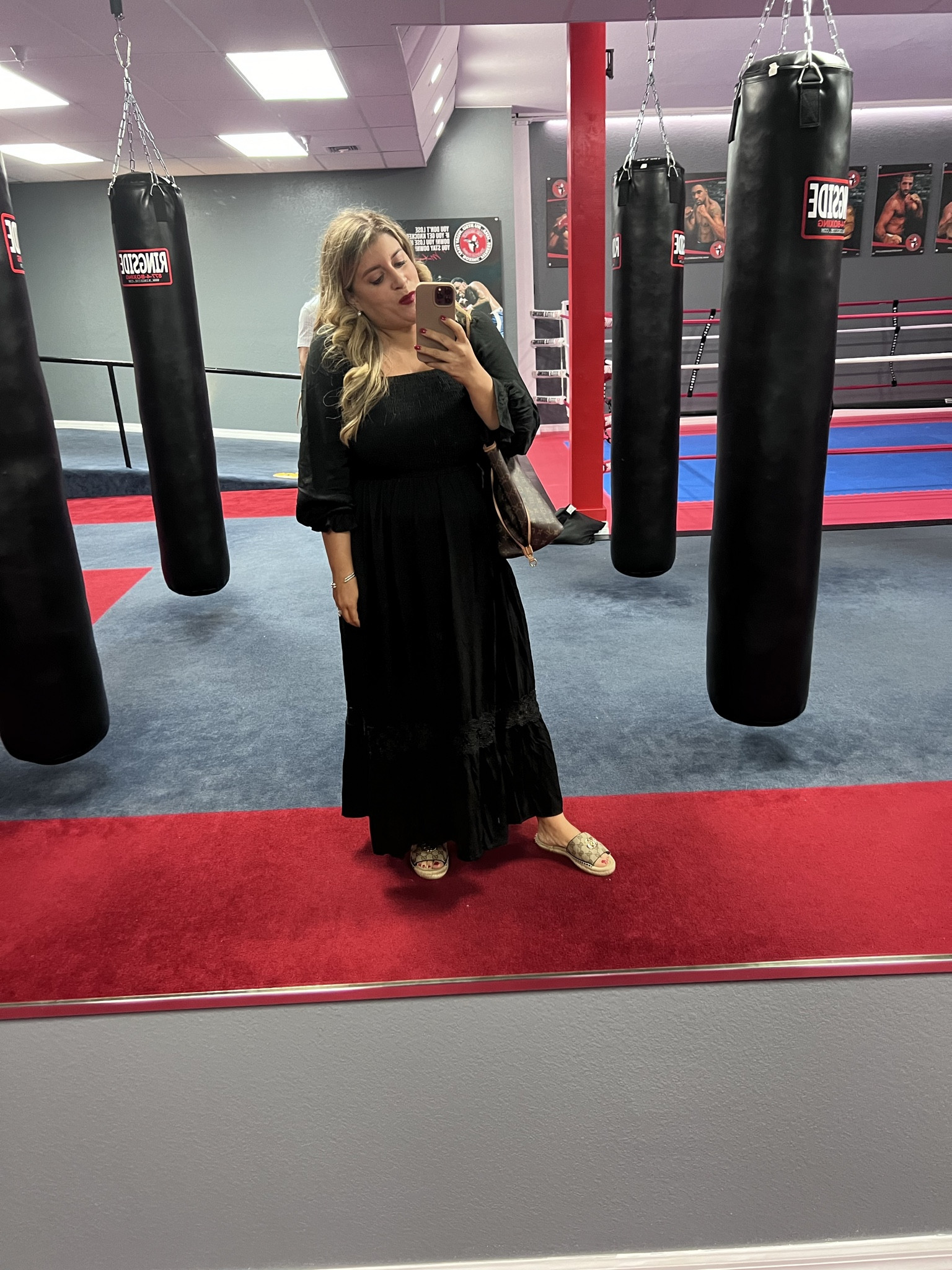 Christmas party comfort! 🎄🎄🪩

#LTKSeasonal #LTKparties #LTKHoliday