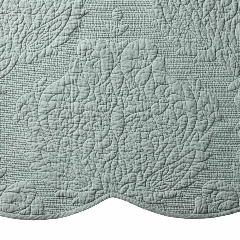 Better Homes & Gardens Paisley Medallion Cotton Quilt, King, Green, Scalloped Bedding | Walmart (US)