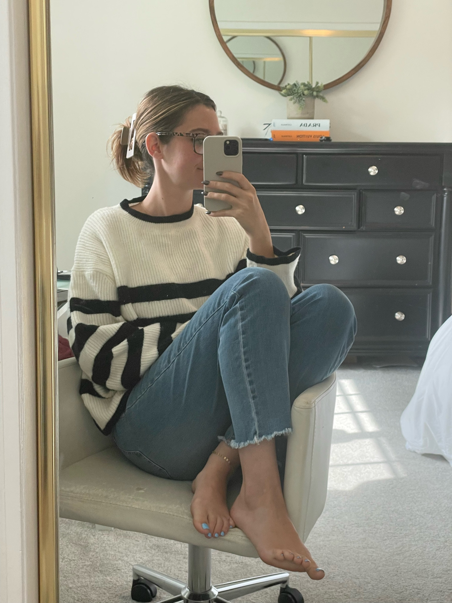 The perfect cozy fall and winter outfit. Elegant and timeless while giving you that cozy homebody feel. Work from home outfit of the day  

#LTKfindsunder100
