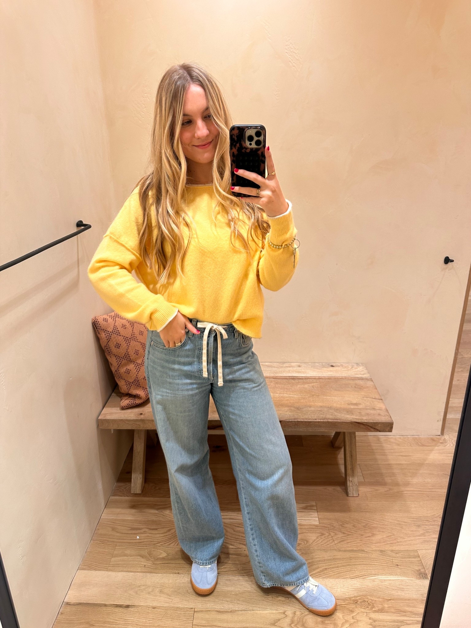 yellowwwww 💛🌻 loving this sweater, have it in three colors now!! so perfect for california winter and spring!! also my favorite citizens jeans with a fun pop of color sneaker gola ✨






#freepeople #urbanoutfitters #denim #anthropologie #styleinspo #employee #summer #spring #LTKfindsunder100 #LTKmostloved #LTKSPRINGSALE #LTKfestival #LTKseasonal #LTKStyleTip #concert #ltkbacktoschool #urbn #comfy #LTKsalealert #instagram #LTKactive #LTKfitness #lounge #LTKworkwear #LTKtravel #everyday


#LTKootd #LTKdayinmylife #LTKgrwm