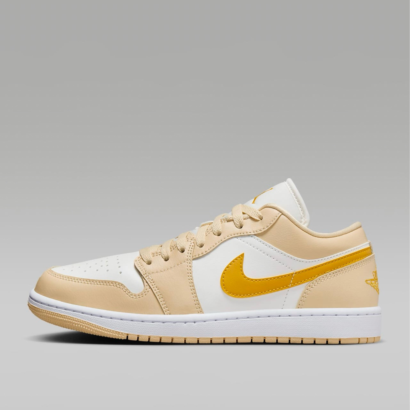 Nike Air Jordan 1 Lows

Best for Warm Spring, but the main color also looks great with the Light Spring palette

#createdcolorful #createdcolorfulspring #hocspring #tcispring #pcaspring #lightspring #warmspringg #truespring #brightspring #clearspring #paintboxspring #bluespring





#LTKshoecrush #LTKstyletip #LTKfitness