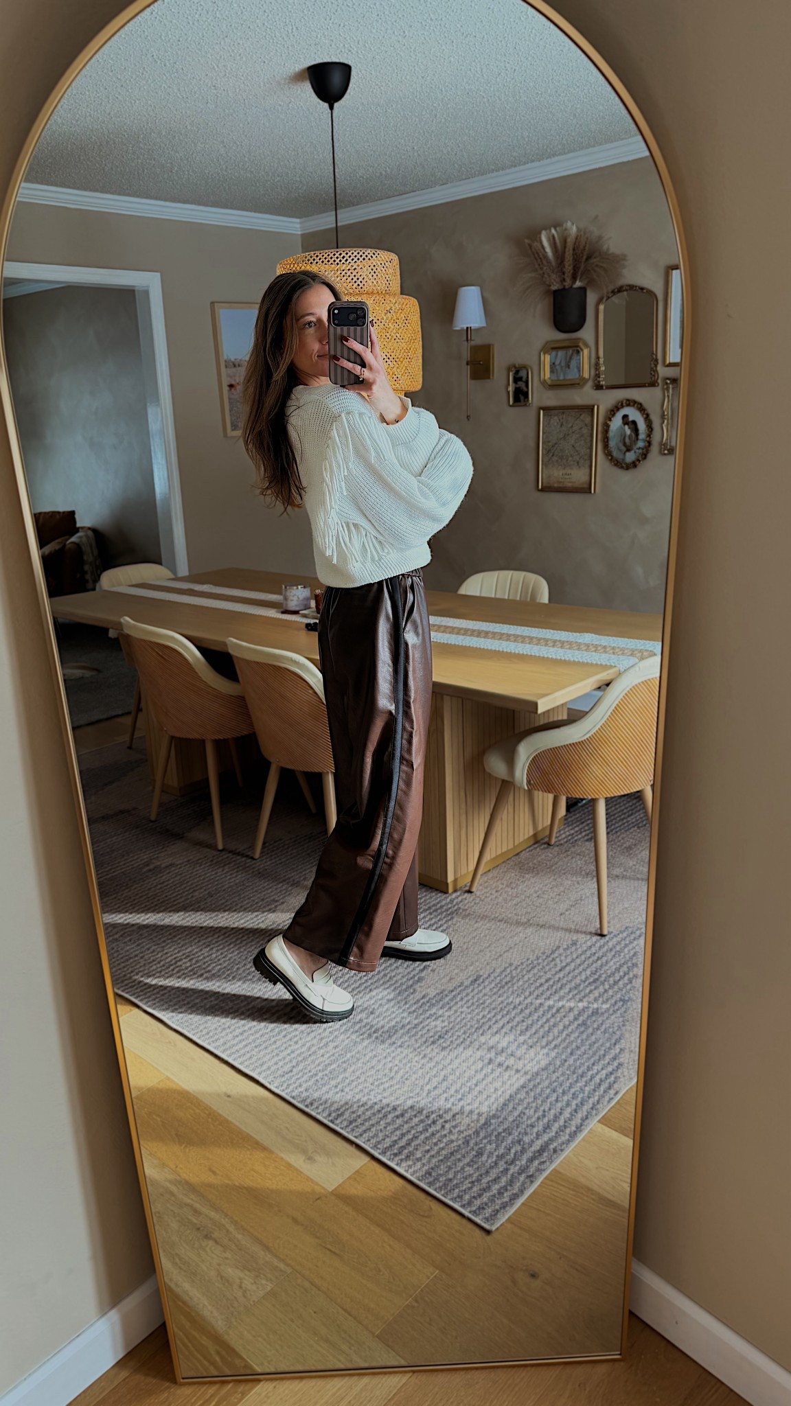 @Quince @Anthropologie 


Womens work wear, loafers, casual chic style, business casual

#LTKWorkwear #LTKSaleAlert #LTKootd
