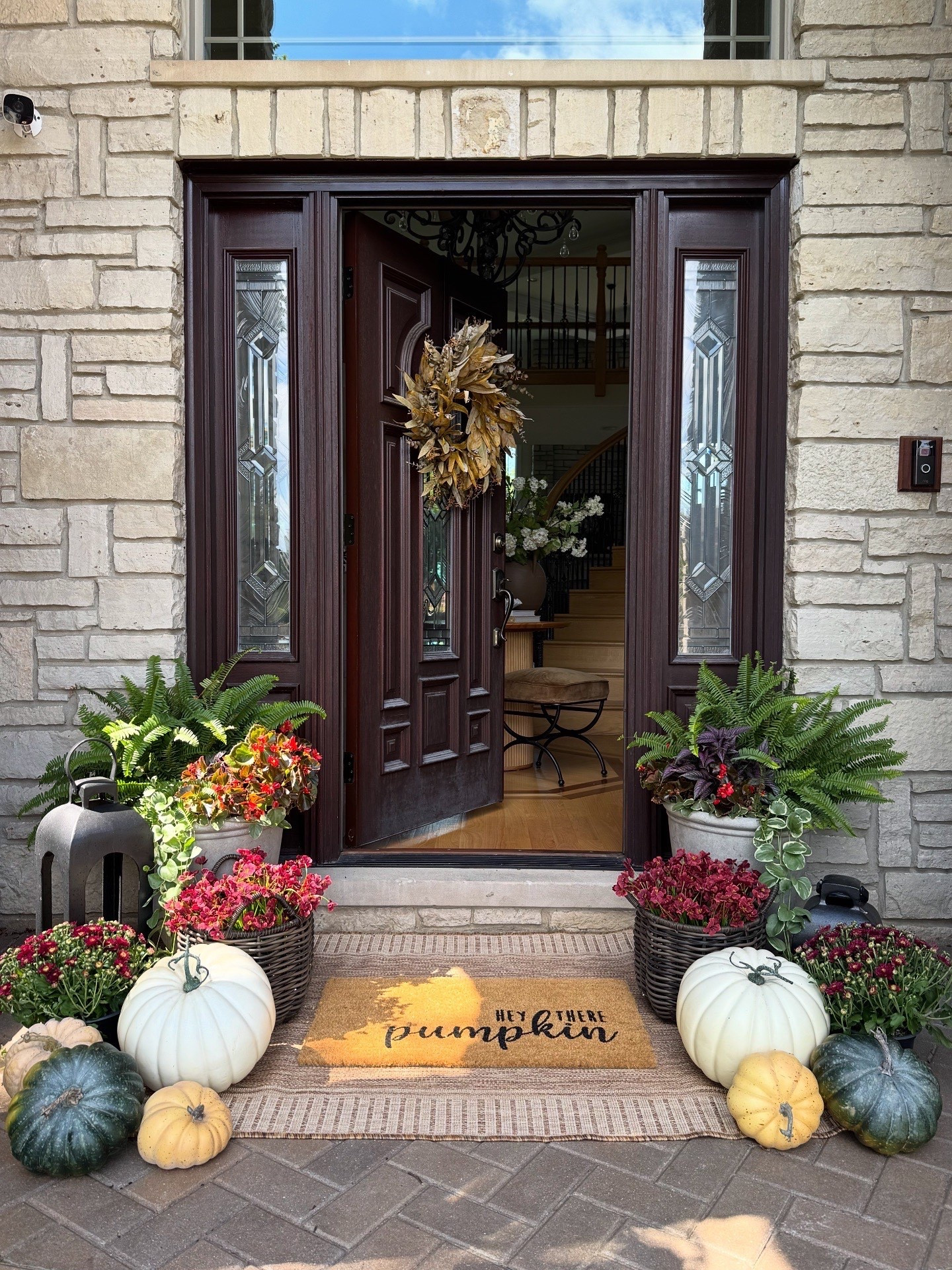 Fall front porch inspo 🍂

#LTKHome #LTKSeasonal #LTKSaleAlert