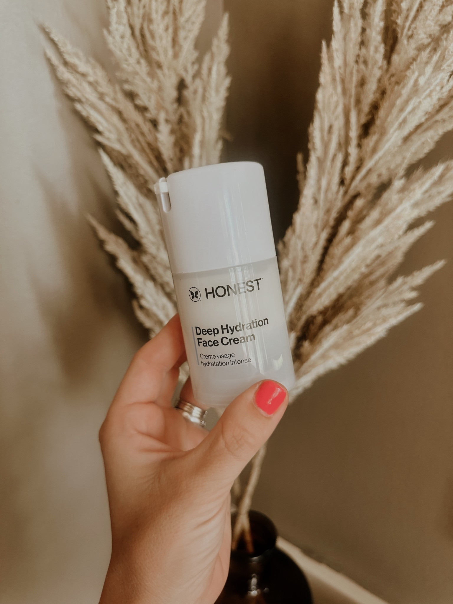 the best moisturizer! Rich feeling, clean ingredients and the BEST scent! 

#LTKFindsUnder50 #LTKBeauty #LTKStyleTip