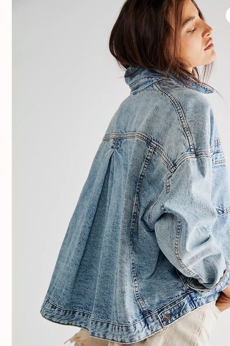 The coolest denim jacket!! This swing jacket is so cute, comes in 5 super cute colors and is the perfect jacket for spring. Under $100. Will not last long. 

#LTKstyletip #LTKFind #LTKunder100