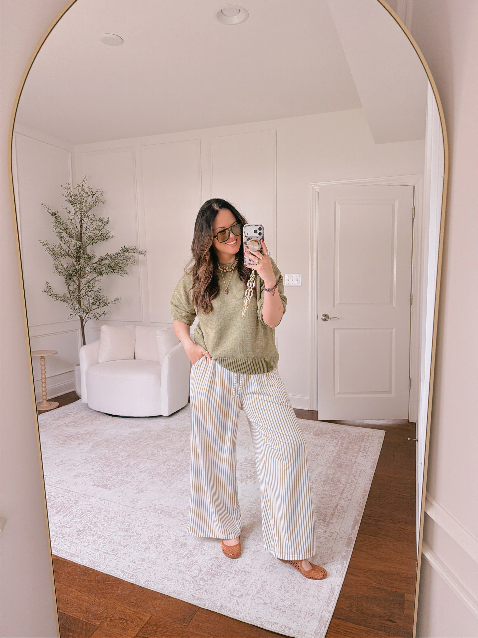 wearing an XL in the top, large in the pants 

 #LTKSeasonal #LTKMidsize