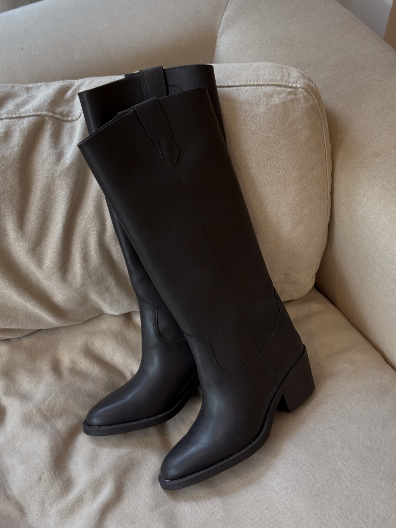All of my favourite new in boots from H&M for autumn 

#LTKuk #LTKeurope #LTKautumn