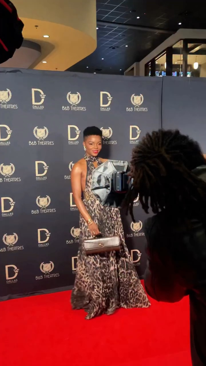 “All dressed up. One place to go.” 🎥 Thanks @dallasfashionweek_official for the invite to the premiere of Devils Wear Prada 2! It was a night of fashion, film and a little main character energy ❤️ #moviepremiere #dallasfashionblogger #dallascontentcreator #dallasinfluencer #dallasfashionweek