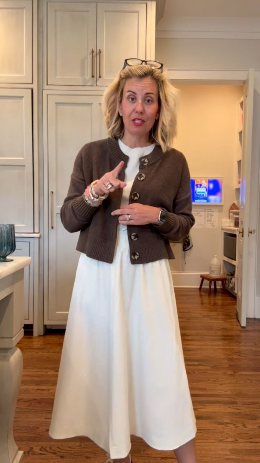 I keep showing you this skirt because it’s that good!! 

Skirt  - xxs
Tee - xs
Sweater - xs
Sneaker - 8 tts
Use code CATHERINEMARTIN to get your first month FREE with Vivrelle.

#LTKootd #LTKOver40 #LTKdayinmylife