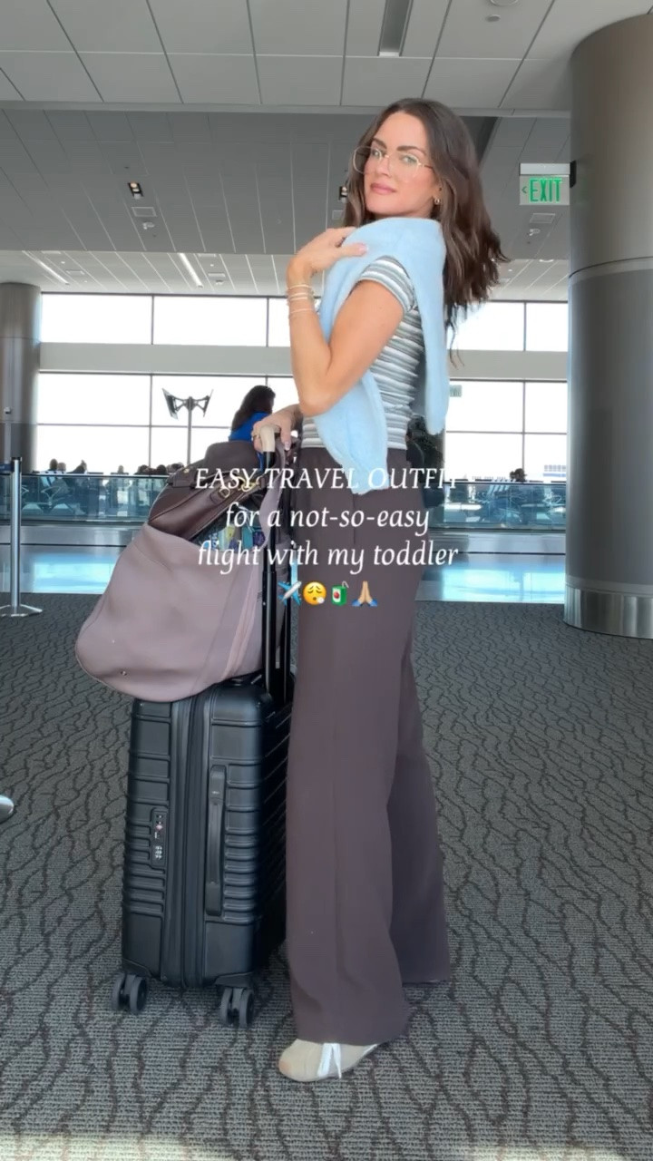 Easy travel outfit to go to battle against my toddler on a plane. ✈️ 

Use code: LAURENROSCOPF for 50% off your first two months of Vivrelle (where my bag is from). 

Sizing: S top, S sweater, S pants

#LTKTravel