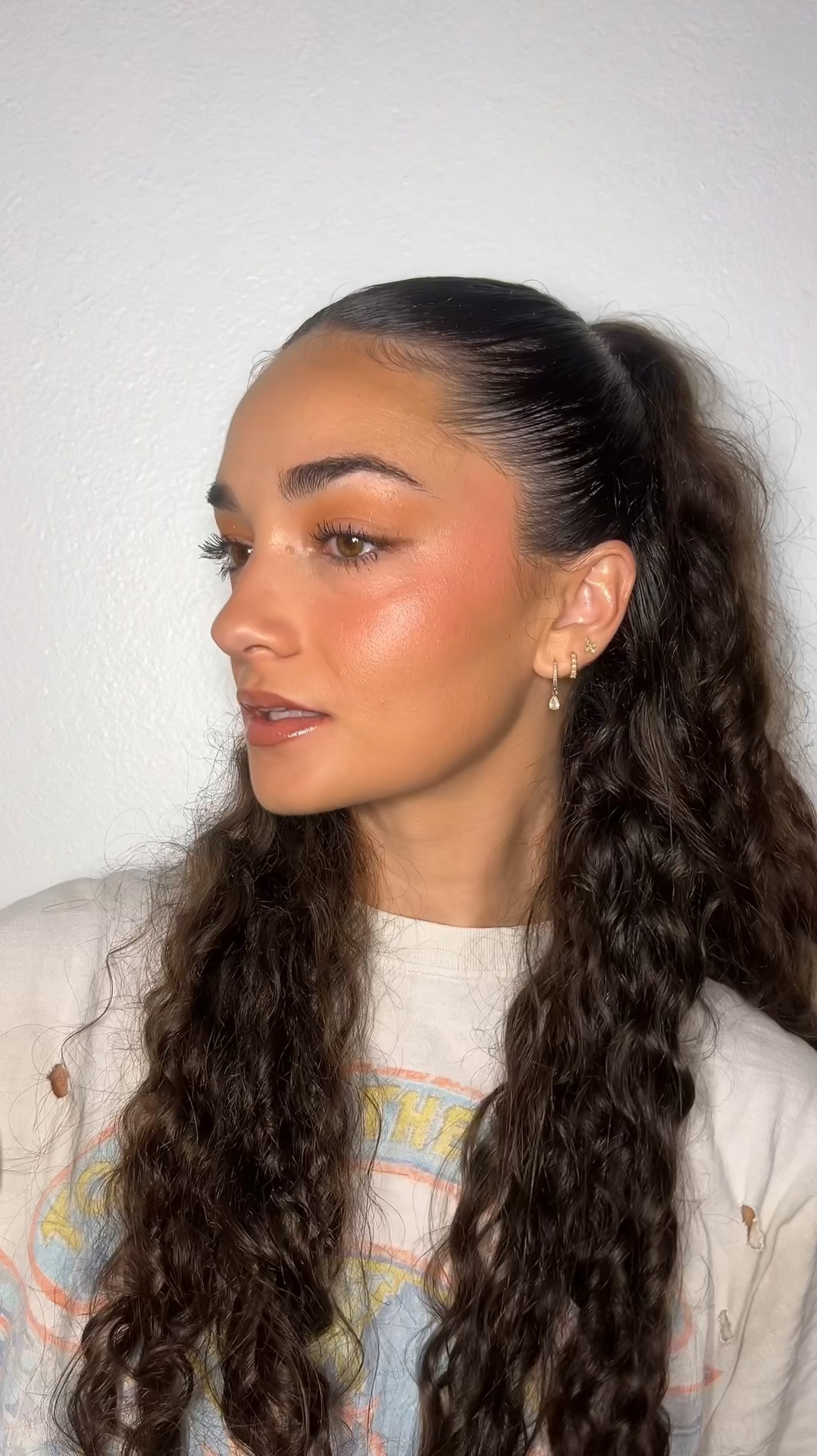 sunset blush trend using persona’s dream stick blushes! love how this came out 🩷  using shades bubble, Georgia, & camel! if you spend $45 on their site, you  get the brush I’m using in this for free!

#LTKVideo #LTKfindsunder50 #LTKbeauty