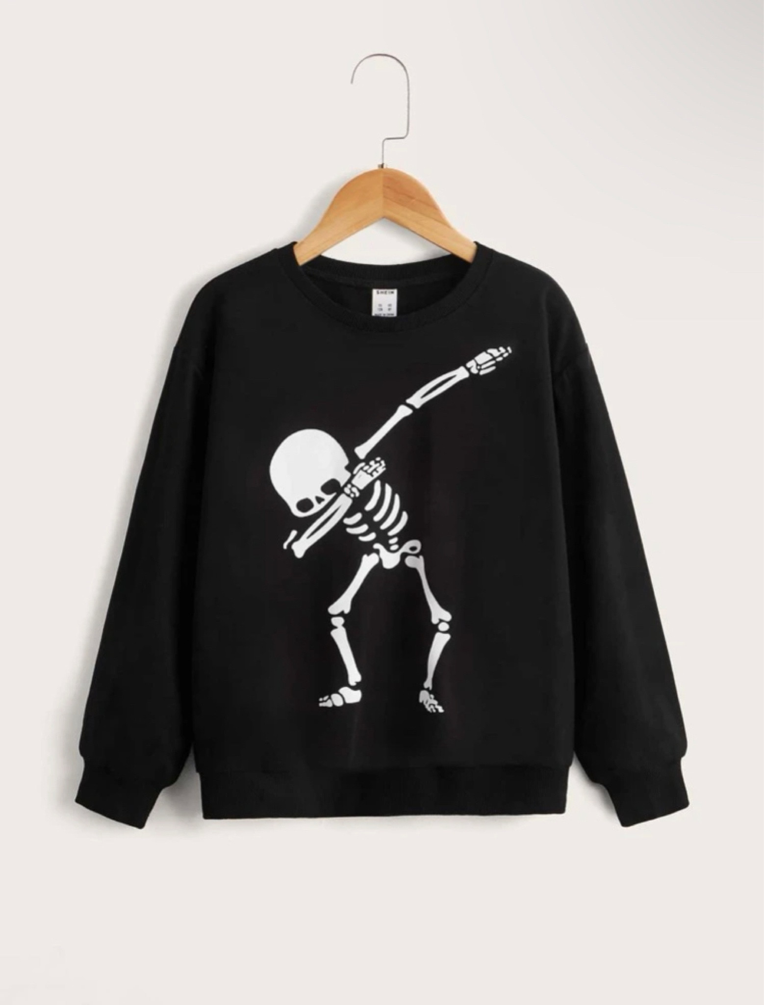 Boy’s dabbing skeleton sweatshirt 

#LTKfit #LTKSeasonal #LTKkids