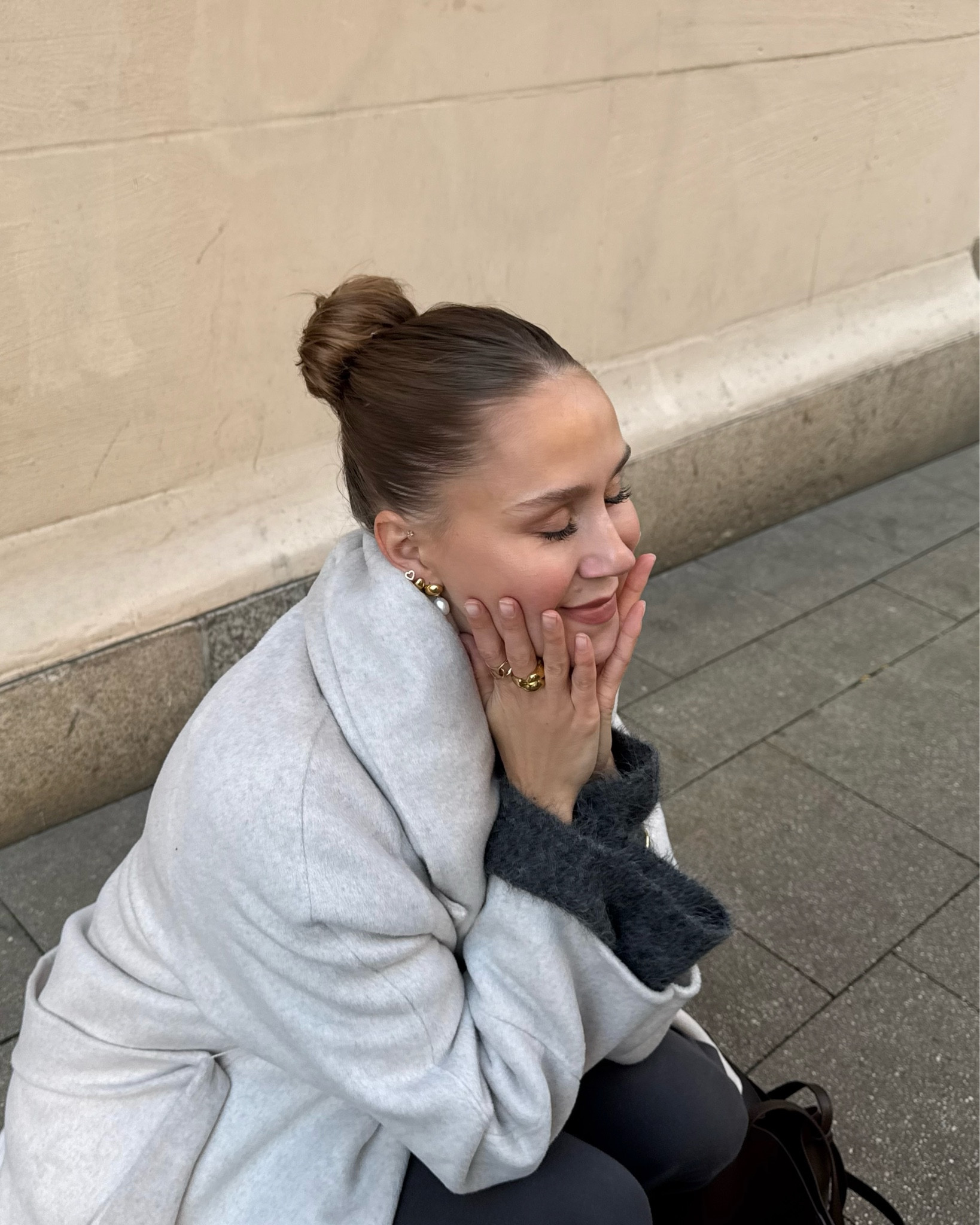  Grauer Herbst Look 🤍 Mantel, Pullover und Schmuck 

#LTKstyletip #LTKSeasonal