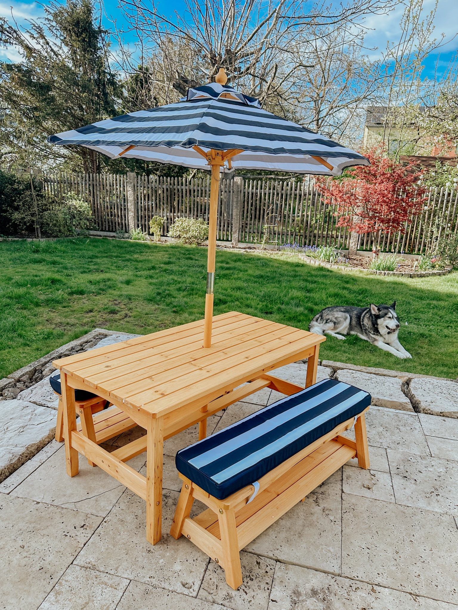 The best outdoor kids table for summer ✌🏻☀️