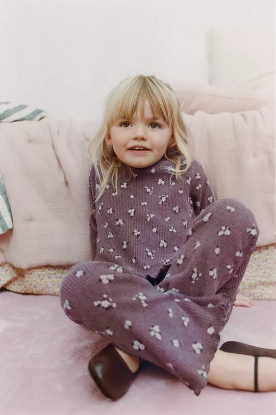 Coat with hoodie and long turn-back sleeves. Front button closure. Front patch pockets. Fleece li... | Zara Canada