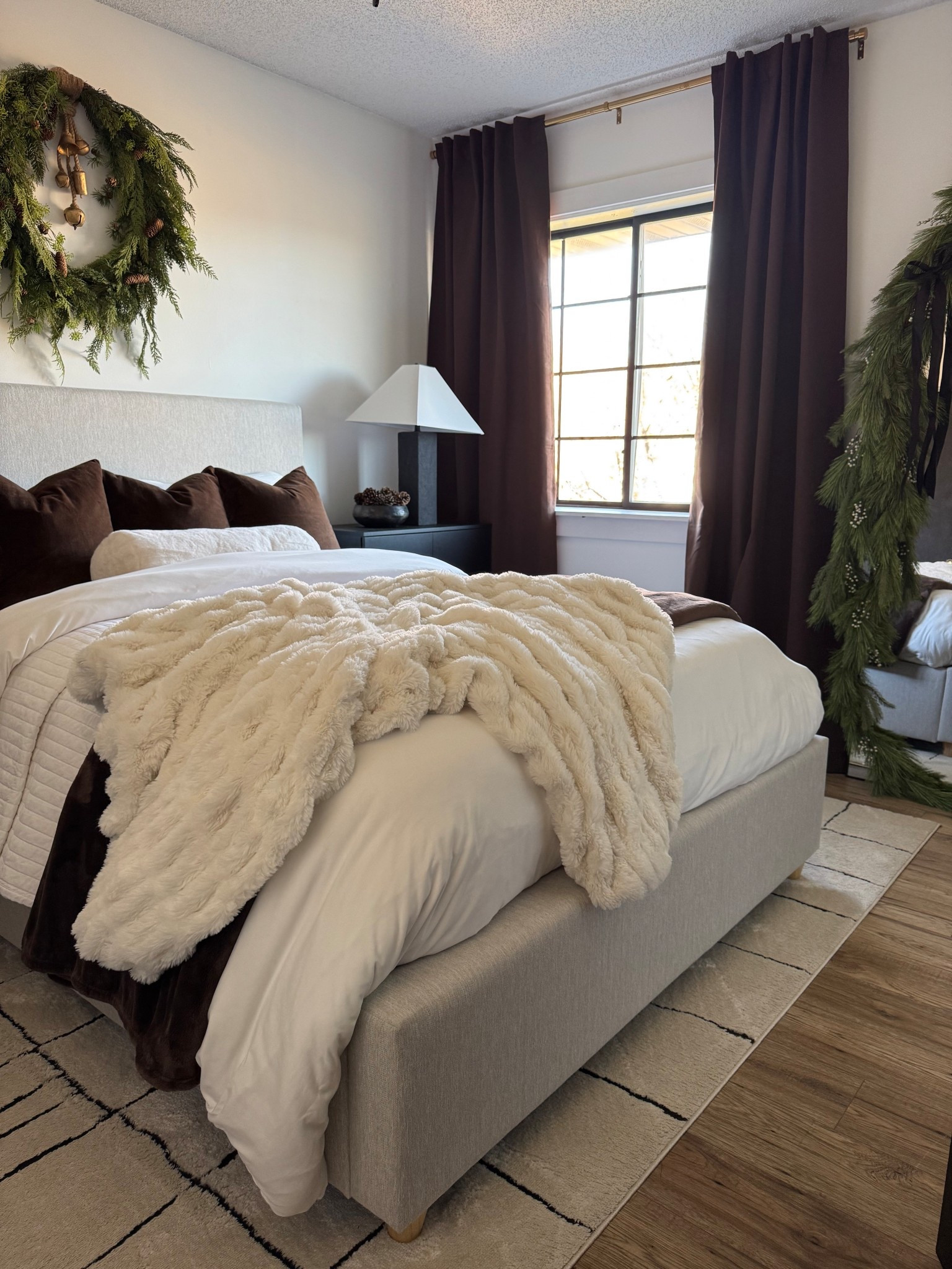 Cozy holiday guest bedroom 

#LTKHoliday #LTKHome #LTKSeasonal